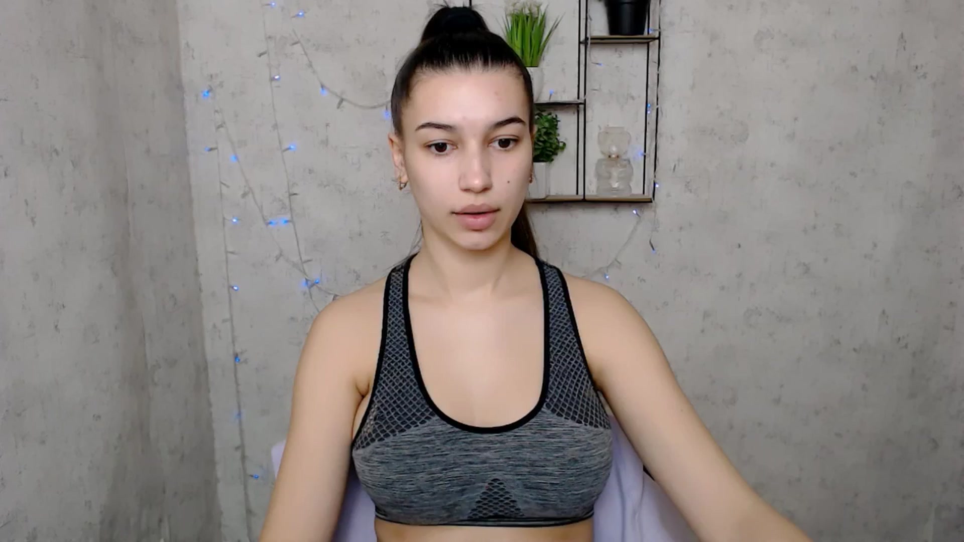 Gallery image thumbnail from PolaKim_'s myfreecams stream on, 03/18/2025, 07:07 image 16 of 20