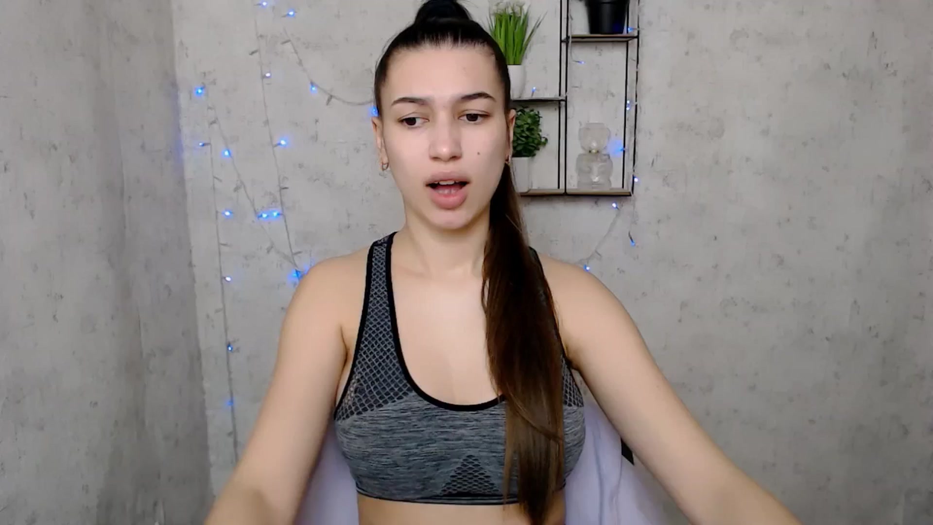 Gallery image thumbnail from PolaKim_'s myfreecams stream on, 03/18/2025, 07:07 image 9 of 20