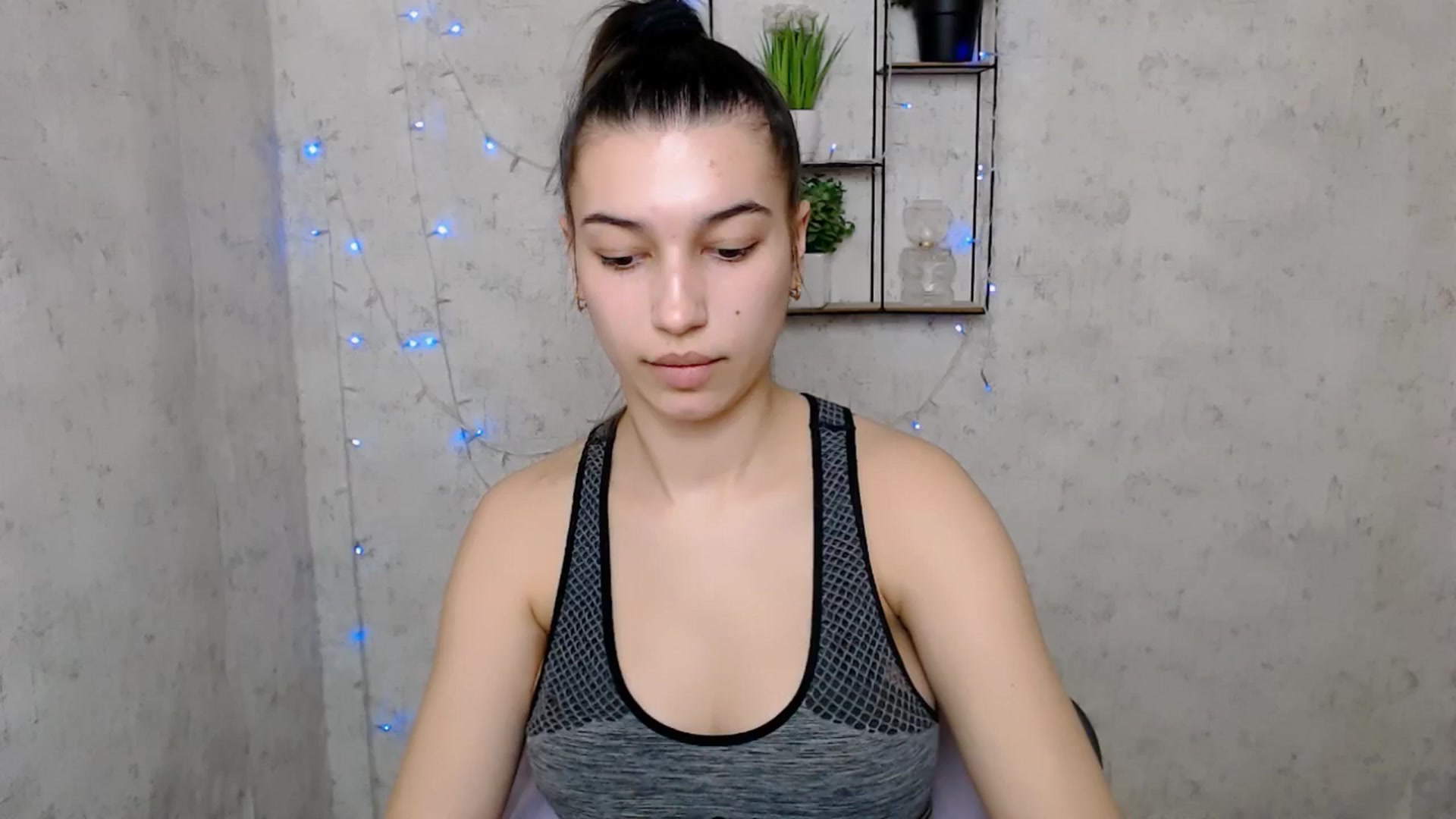Gallery image thumbnail from PolaKim_'s myfreecams stream on, 03/18/2025, 08:13 image 16 of 20
