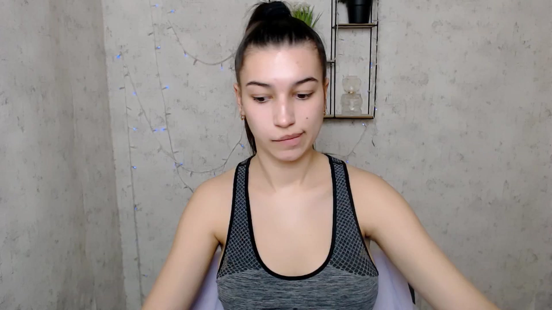 Gallery image thumbnail from PolaKim_'s myfreecams stream on, 03/18/2025, 08:13 image 4 of 20