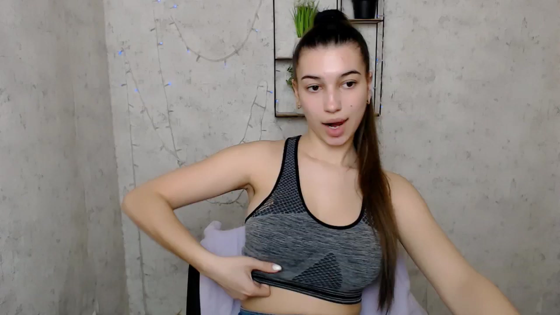 Gallery image thumbnail from PolaKim_'s myfreecams stream on, 03/18/2025, 09:08 image 7 of 20