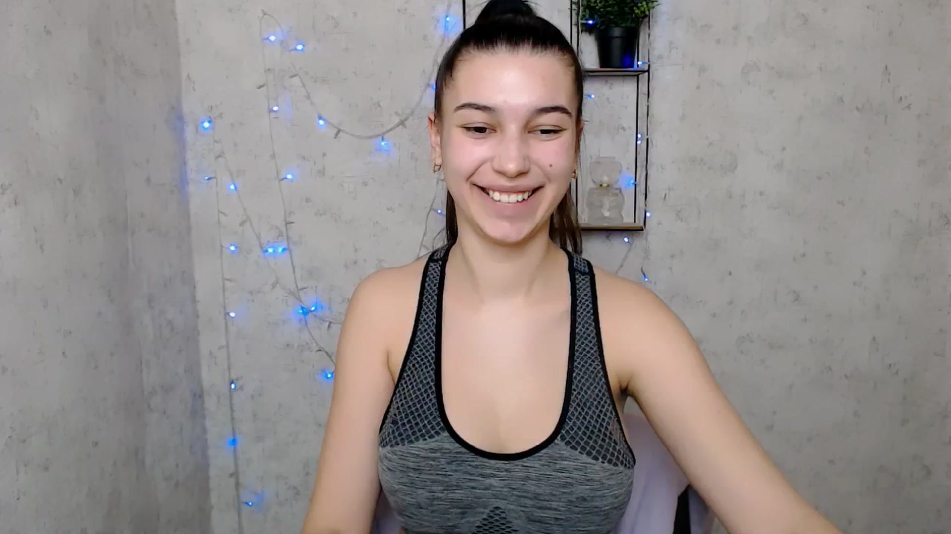 Gallery image thumbnail from PolaKim_'s myfreecams stream on, 03/18/2025, 12:17 image 10 of 20