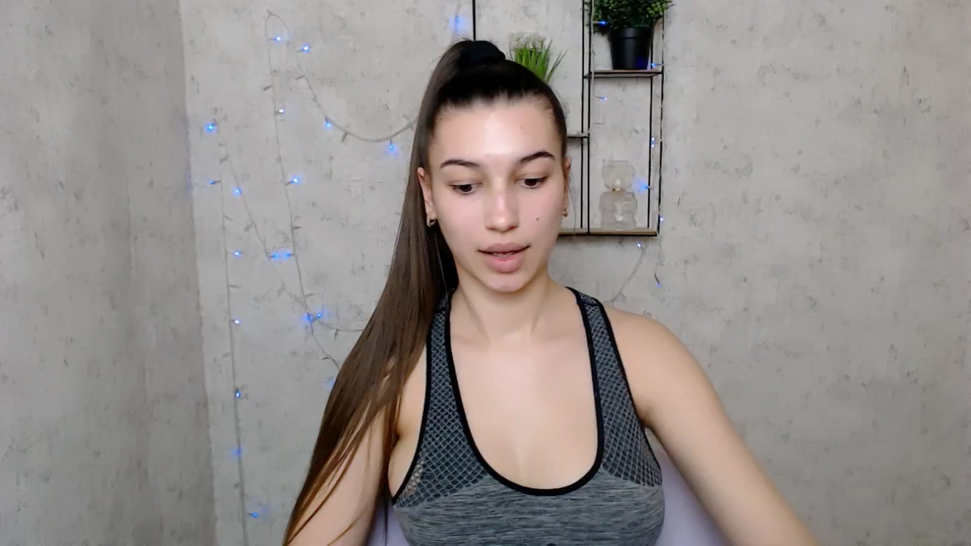Gallery image thumbnail from PolaKim_'s myfreecams stream on, 03/18/2025, 12:17 image 8 of 20