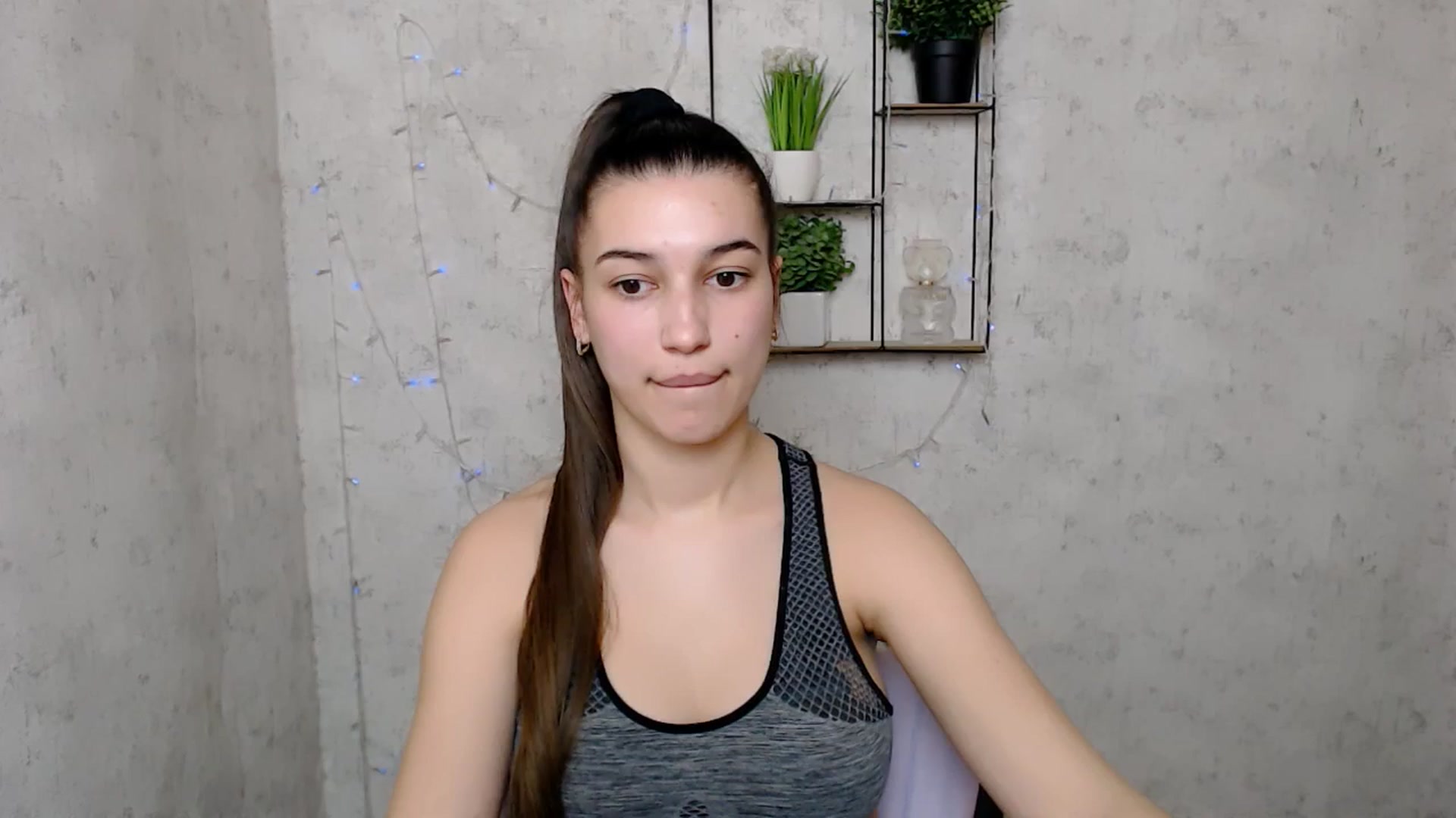 Gallery image thumbnail from PolaKim_'s myfreecams stream on, 03/18/2025, 13:25 image 1 of 20