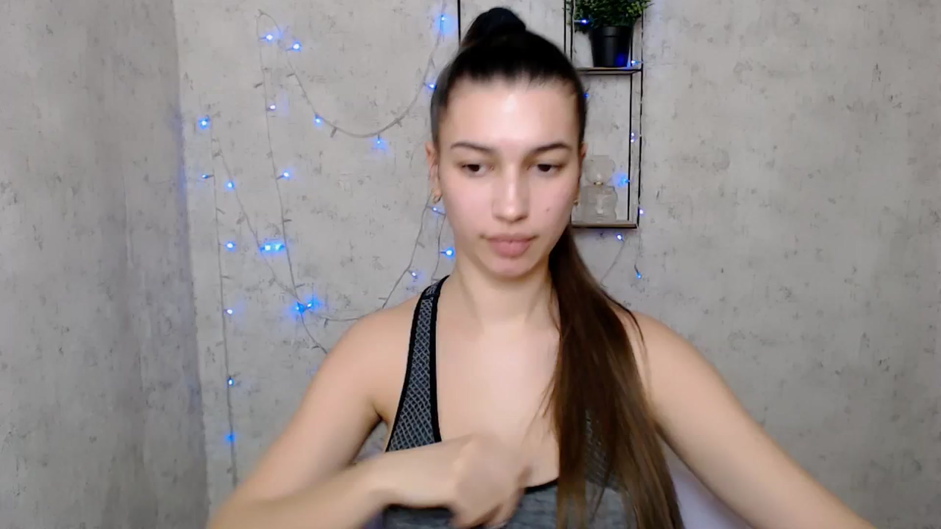 Gallery image thumbnail from PolaKim_'s myfreecams stream on, 03/18/2025, 13:25 image 17 of 20