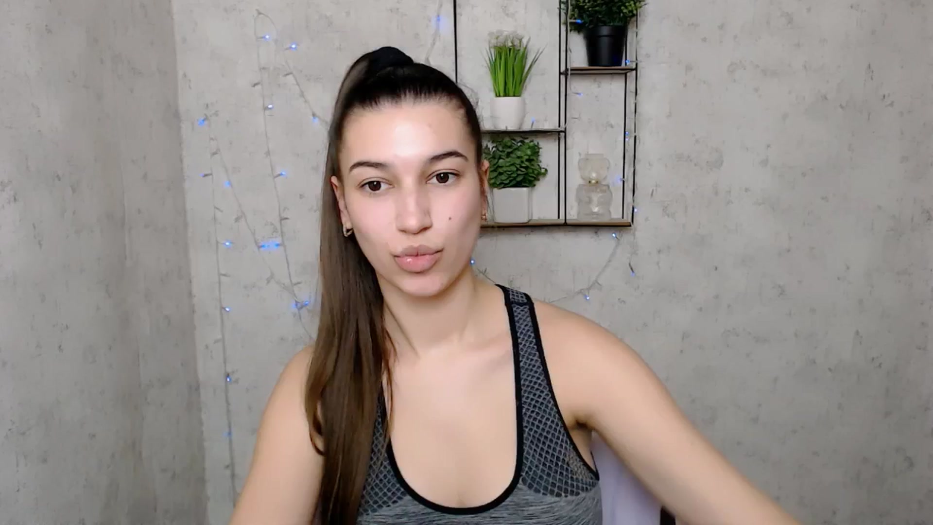 Gallery image thumbnail from PolaKim_'s myfreecams stream on, 03/18/2025, 13:25 image 8 of 20