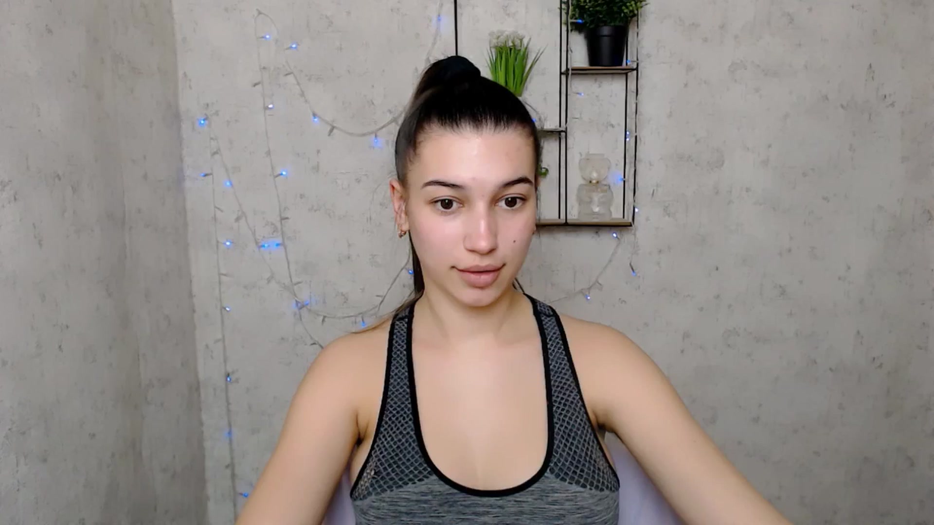 Gallery image thumbnail from PolaKim_'s myfreecams stream on, 03/18/2025, 13:25 image 14 of 20
