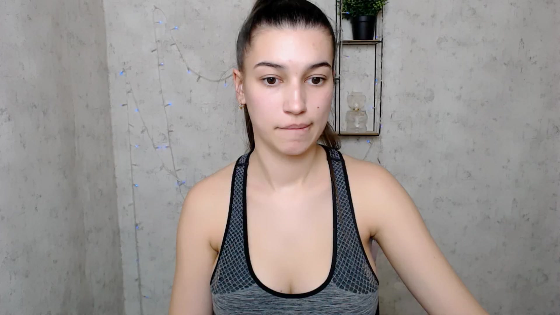 Gallery image thumbnail from PolaKim_'s myfreecams stream on, 03/18/2025, 13:25 image 13 of 20