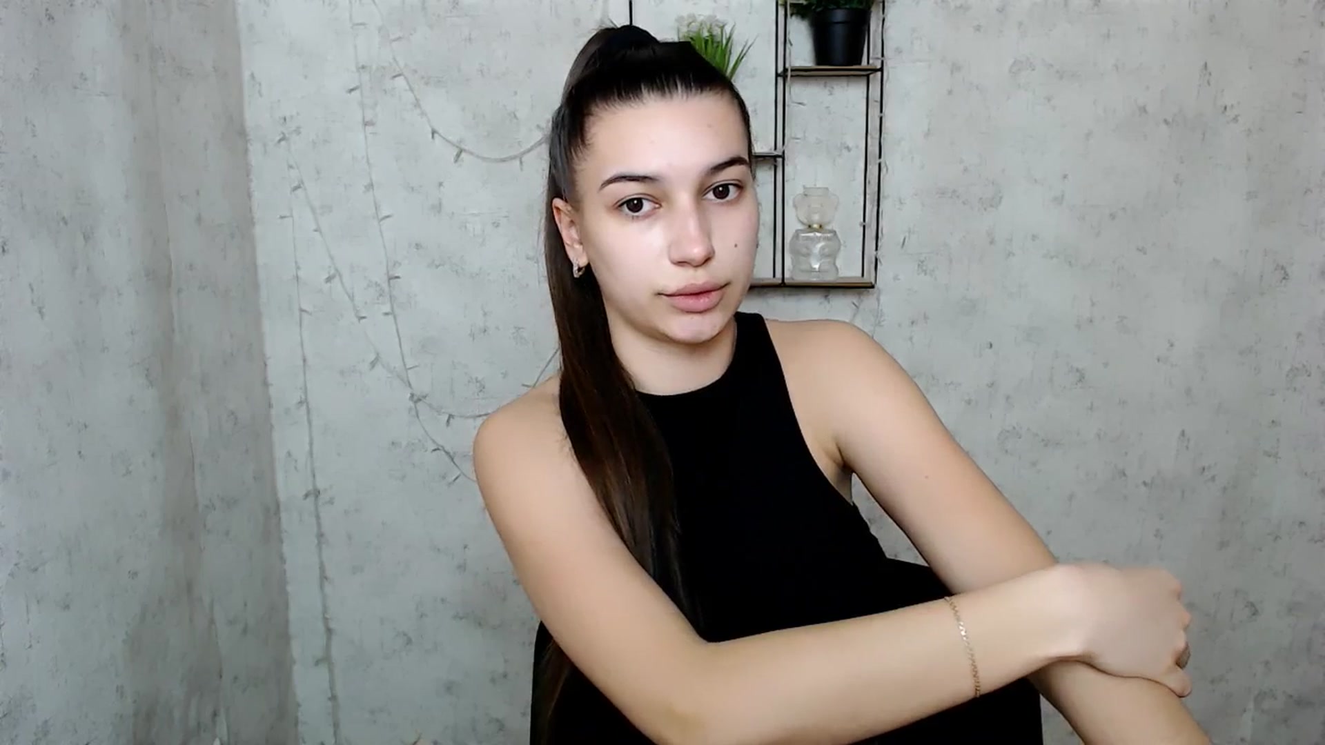 Gallery image thumbnail from PolaKim_'s myfreecams stream on, 03/22/2025, 13:14 image 17 of 20