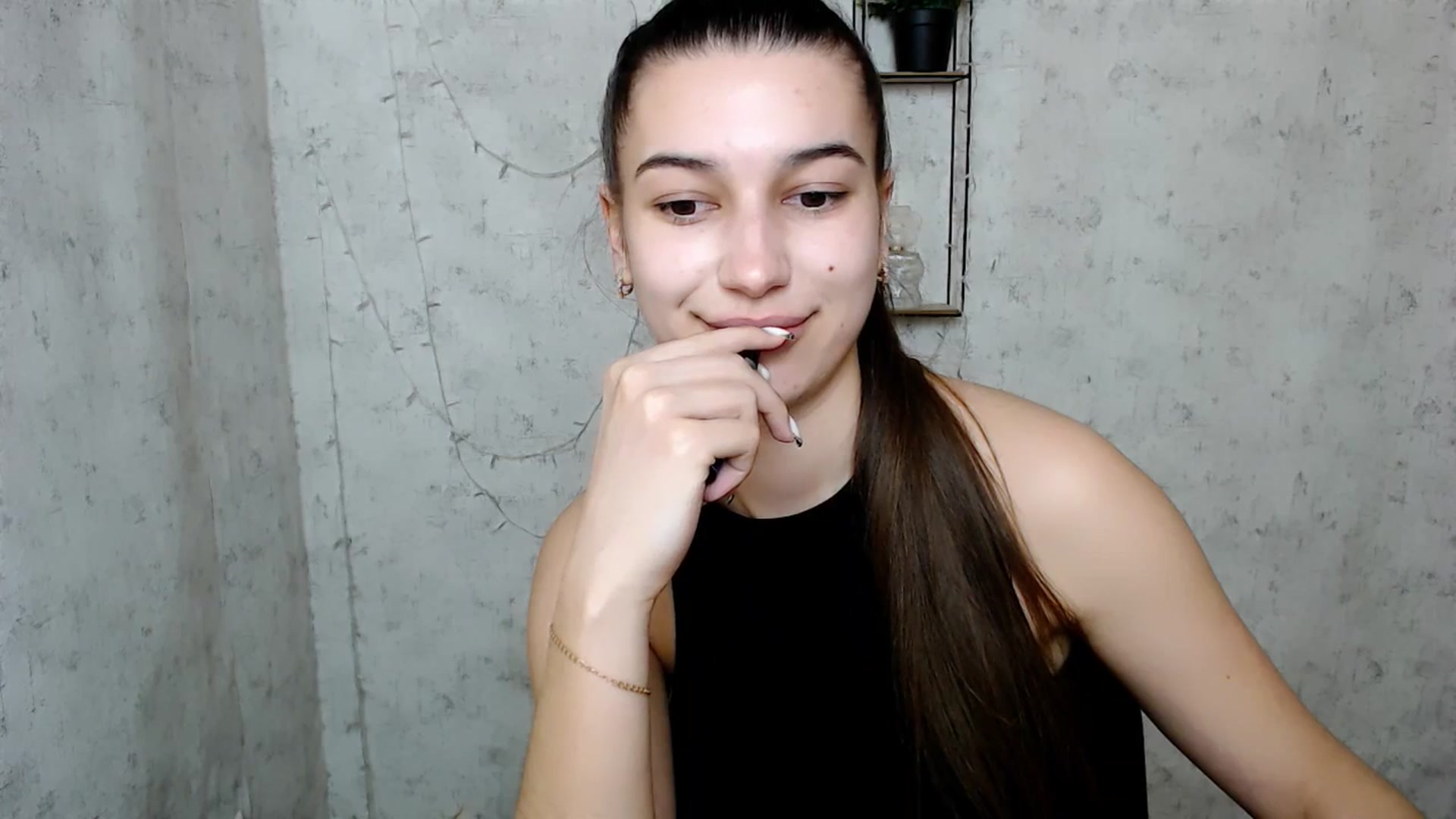 Gallery image thumbnail from PolaKim_'s myfreecams stream on, 03/22/2025, 13:14 image 20 of 20