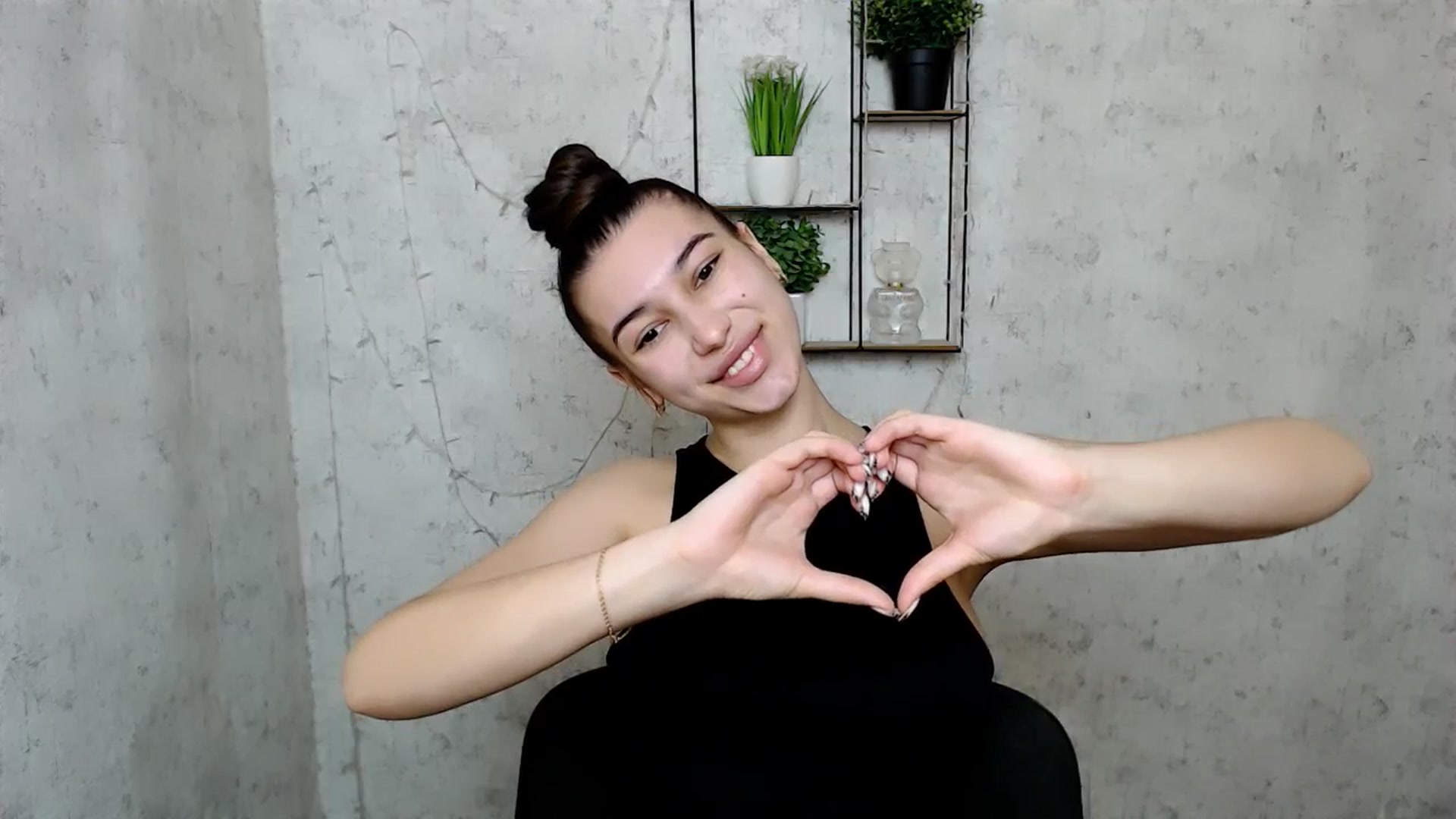 Gallery image thumbnail from PolaKim_'s myfreecams stream on, 03/23/2025, 08:12 image 4 of 20