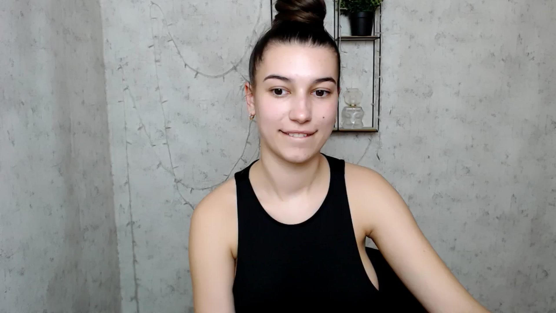 Gallery image thumbnail from PolaKim_'s myfreecams stream on, 03/23/2025, 13:48 image 10 of 20