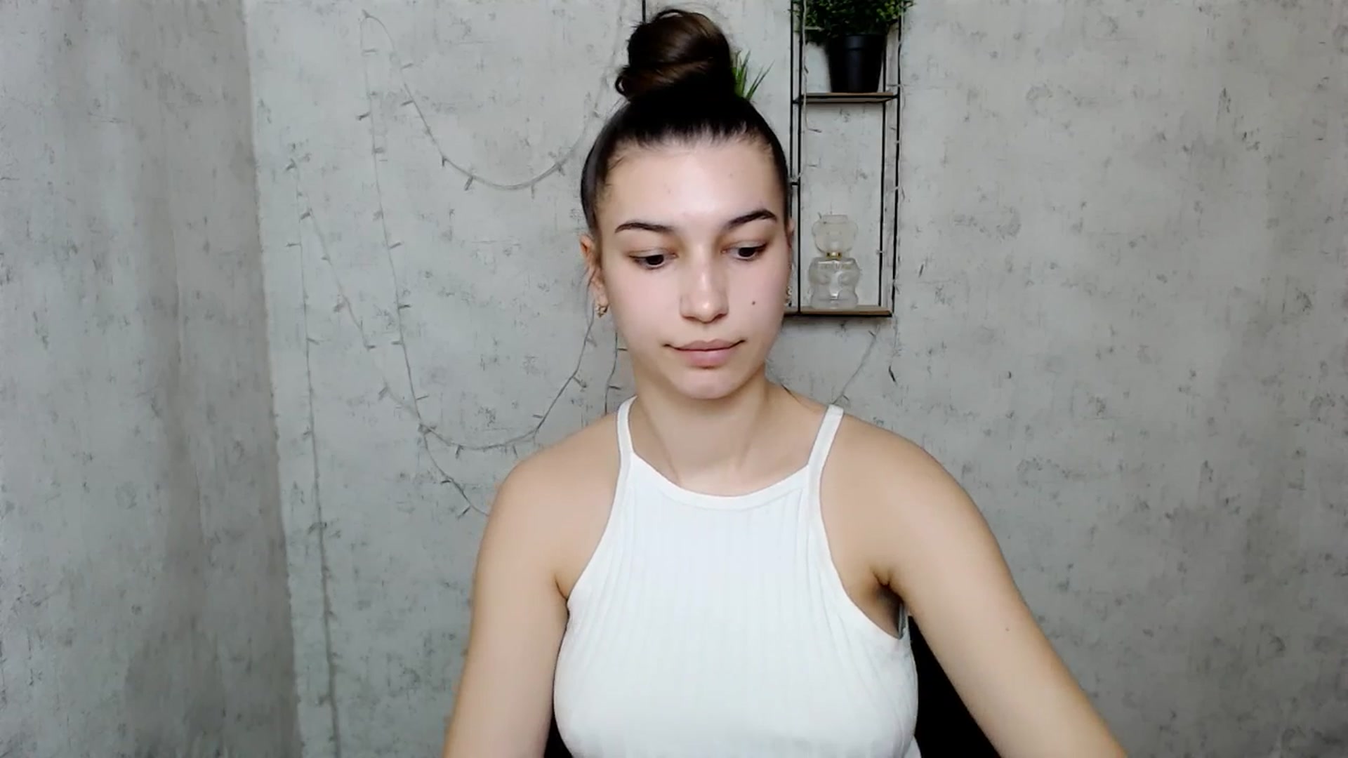 Gallery image thumbnail from PolaKim_'s myfreecams stream on, 03/24/2025, 08:57 image 15 of 20