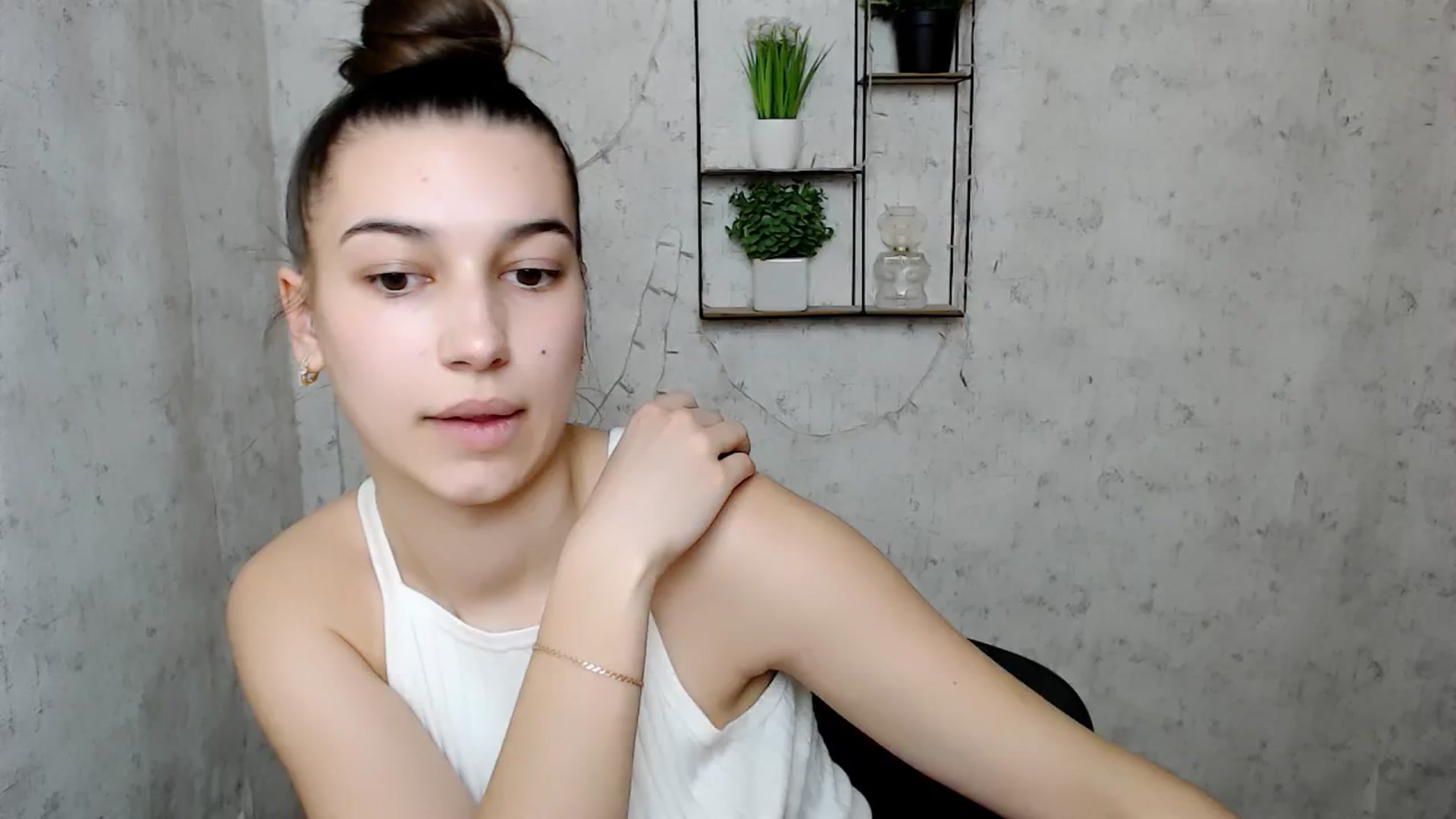 Gallery image thumbnail from PolaKim_'s myfreecams stream on, 03/24/2025, 10:23 image 10 of 20