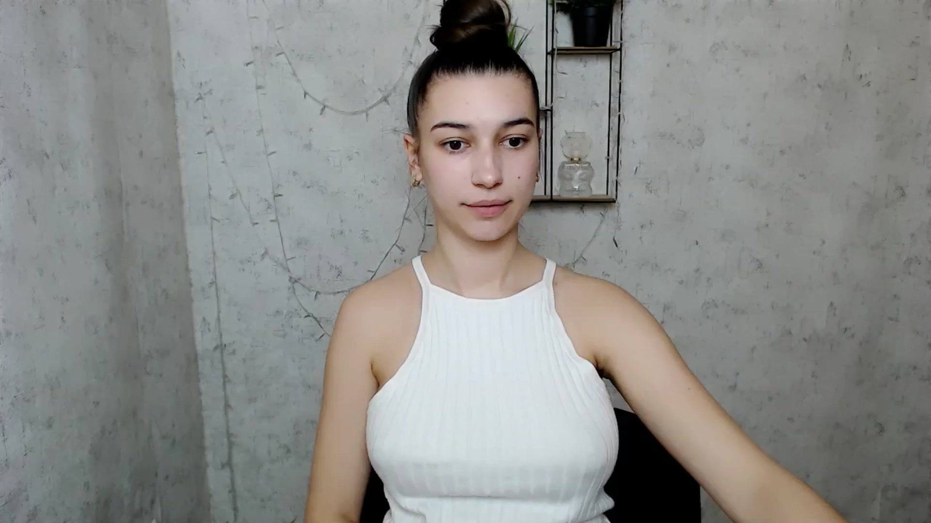 Gallery image thumbnail from PolaKim_'s myfreecams stream on, 03/24/2025, 10:23 image 17 of 20