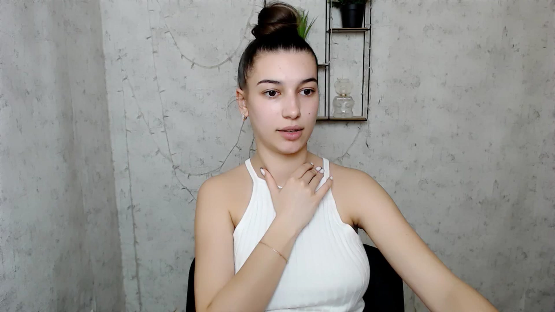 Gallery image thumbnail from PolaKim_'s myfreecams stream on, 03/24/2025, 10:23 image 3 of 20