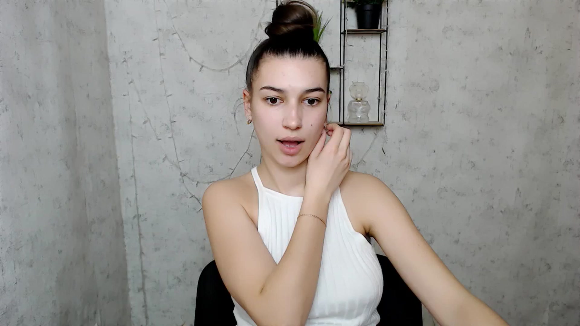 Gallery image thumbnail from PolaKim_'s myfreecams stream on, 03/24/2025, 10:23 image 4 of 20