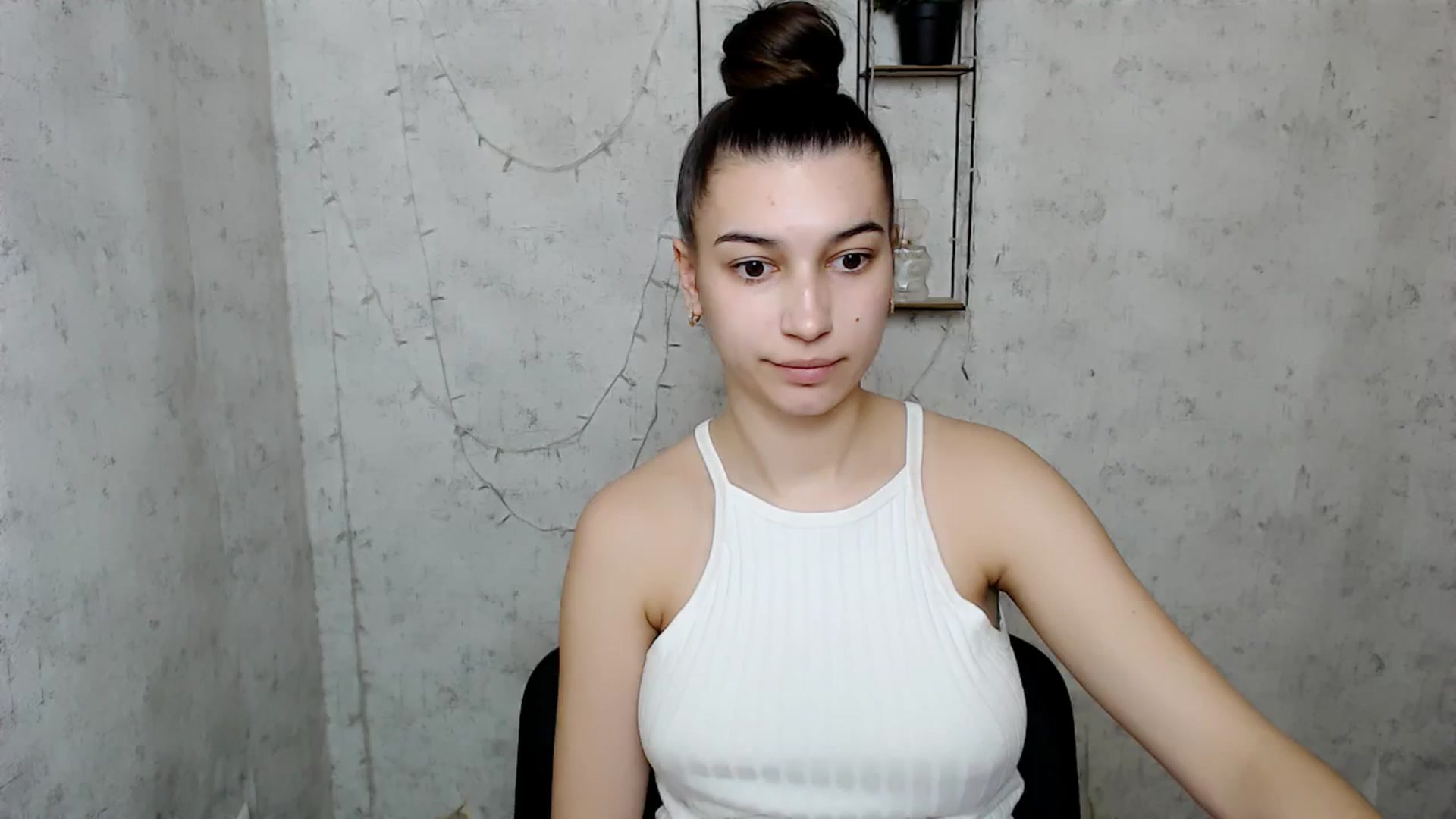 Gallery image thumbnail from PolaKim_'s myfreecams stream on, 03/24/2025, 12:16 image 19 of 20