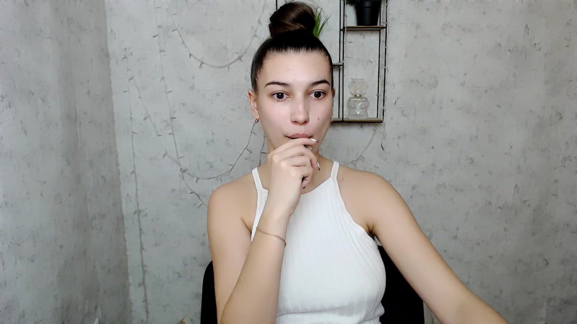 Gallery image thumbnail from PolaKim_'s myfreecams stream on, 03/24/2025, 12:16 image 1 of 20
