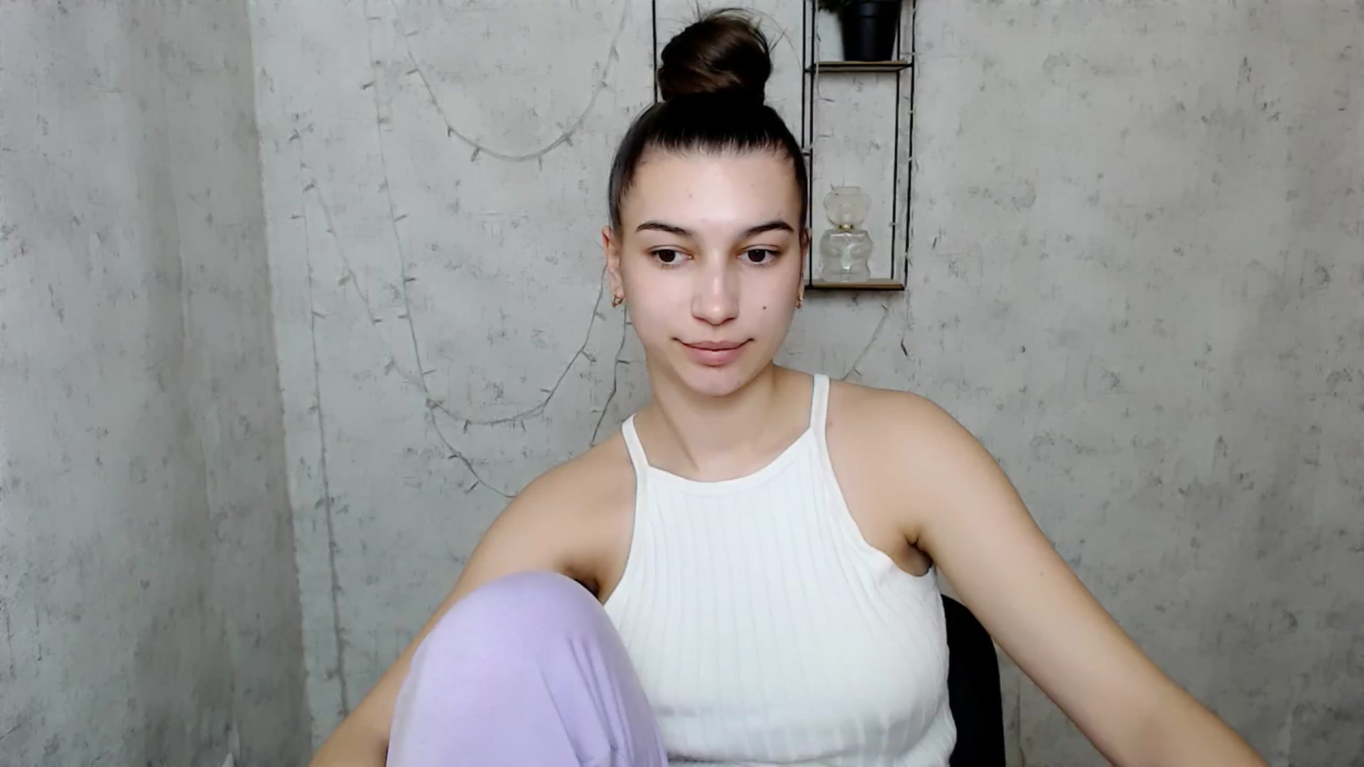 Gallery image thumbnail from PolaKim_'s myfreecams stream on, 03/24/2025, 12:16 image 4 of 20