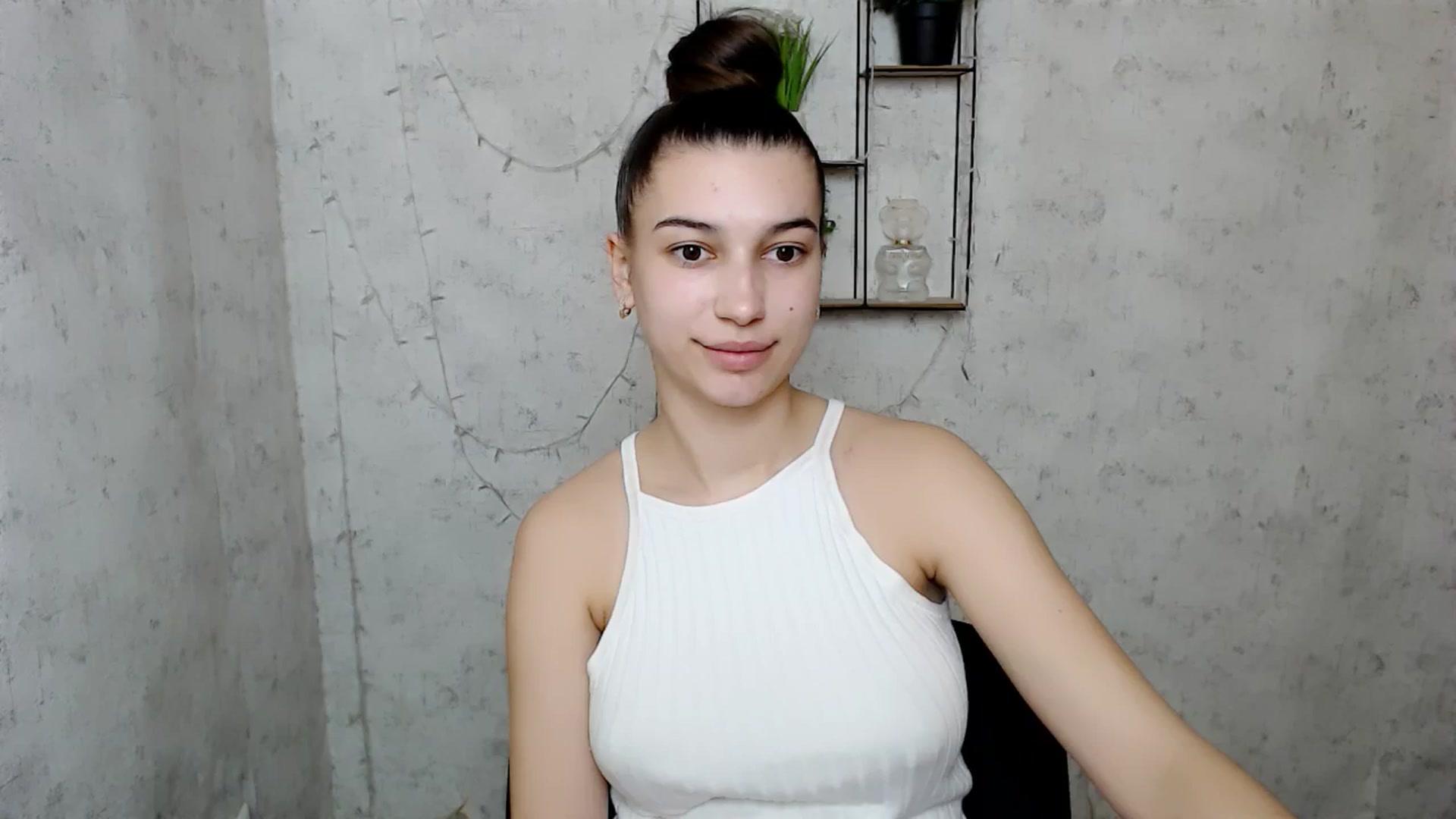 Gallery image thumbnail from PolaKim_'s myfreecams stream on, 03/24/2025, 12:16 image 2 of 20