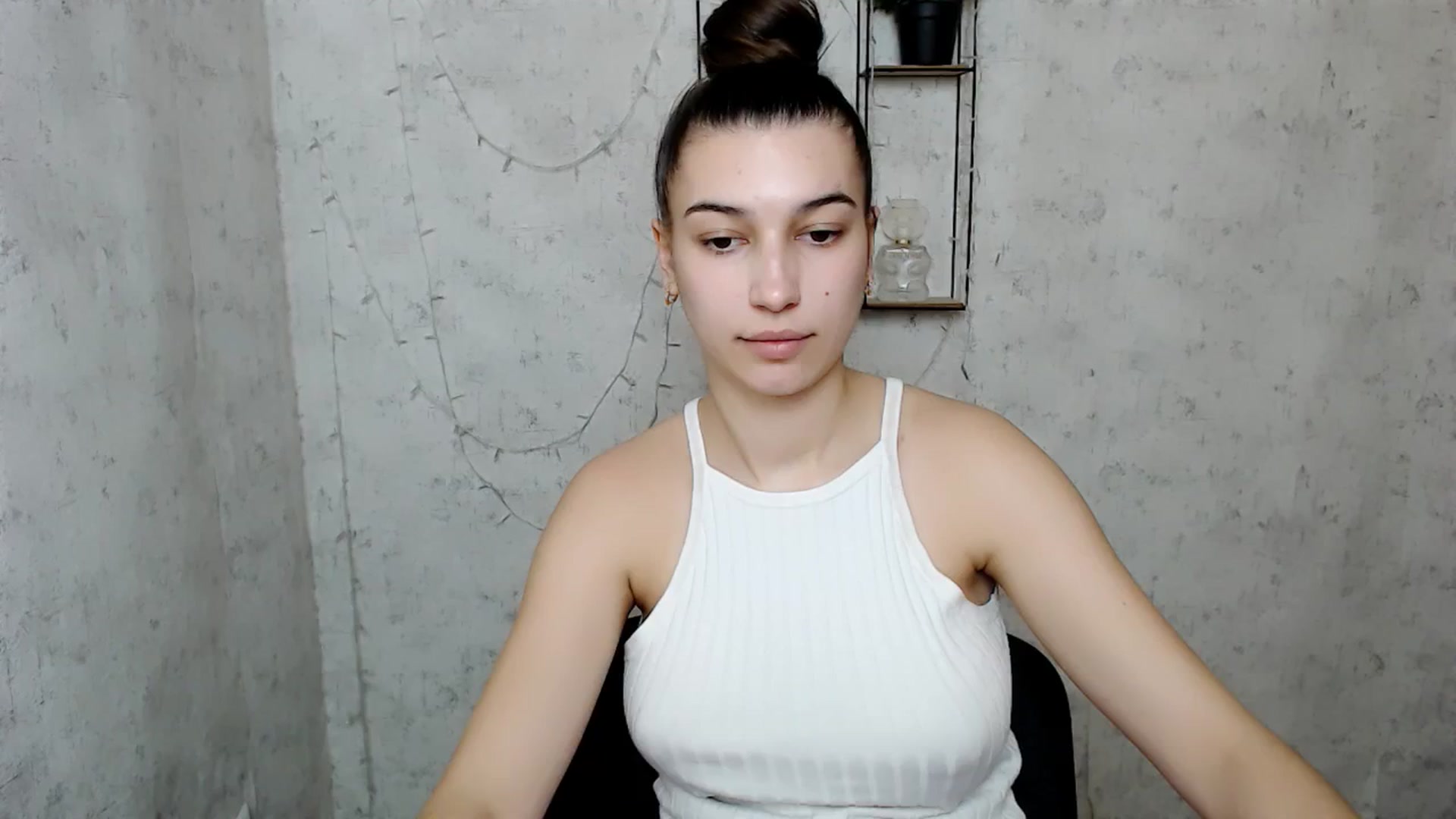 Gallery image thumbnail from PolaKim_'s myfreecams stream on, 03/24/2025, 12:16 image 10 of 20