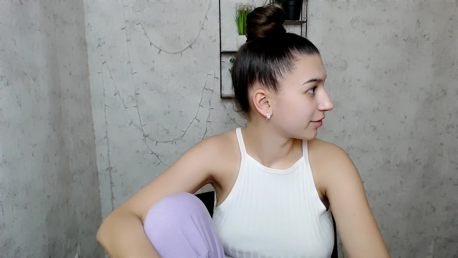 Gallery image thumbnail from PolaKim_'s myfreecams stream on, 03/24/2025, 12:16 image 8 of 20