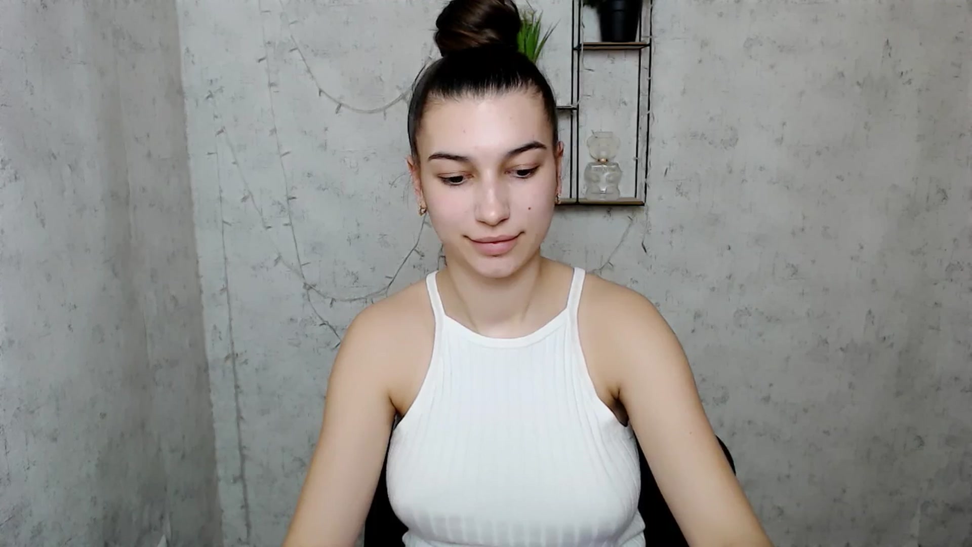 Gallery image thumbnail from PolaKim_'s myfreecams stream on, 03/24/2025, 13:01 image 4 of 20