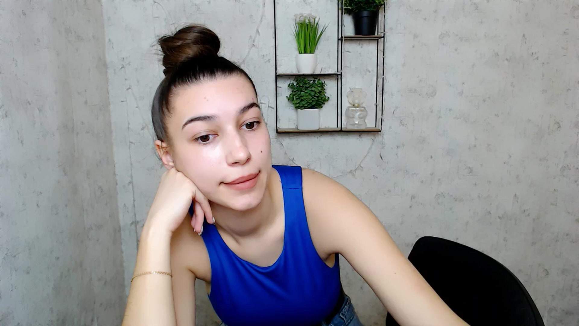 Gallery image thumbnail from PolaKim_'s myfreecams stream on, 03/25/2025, 08:07 image 14 of 20