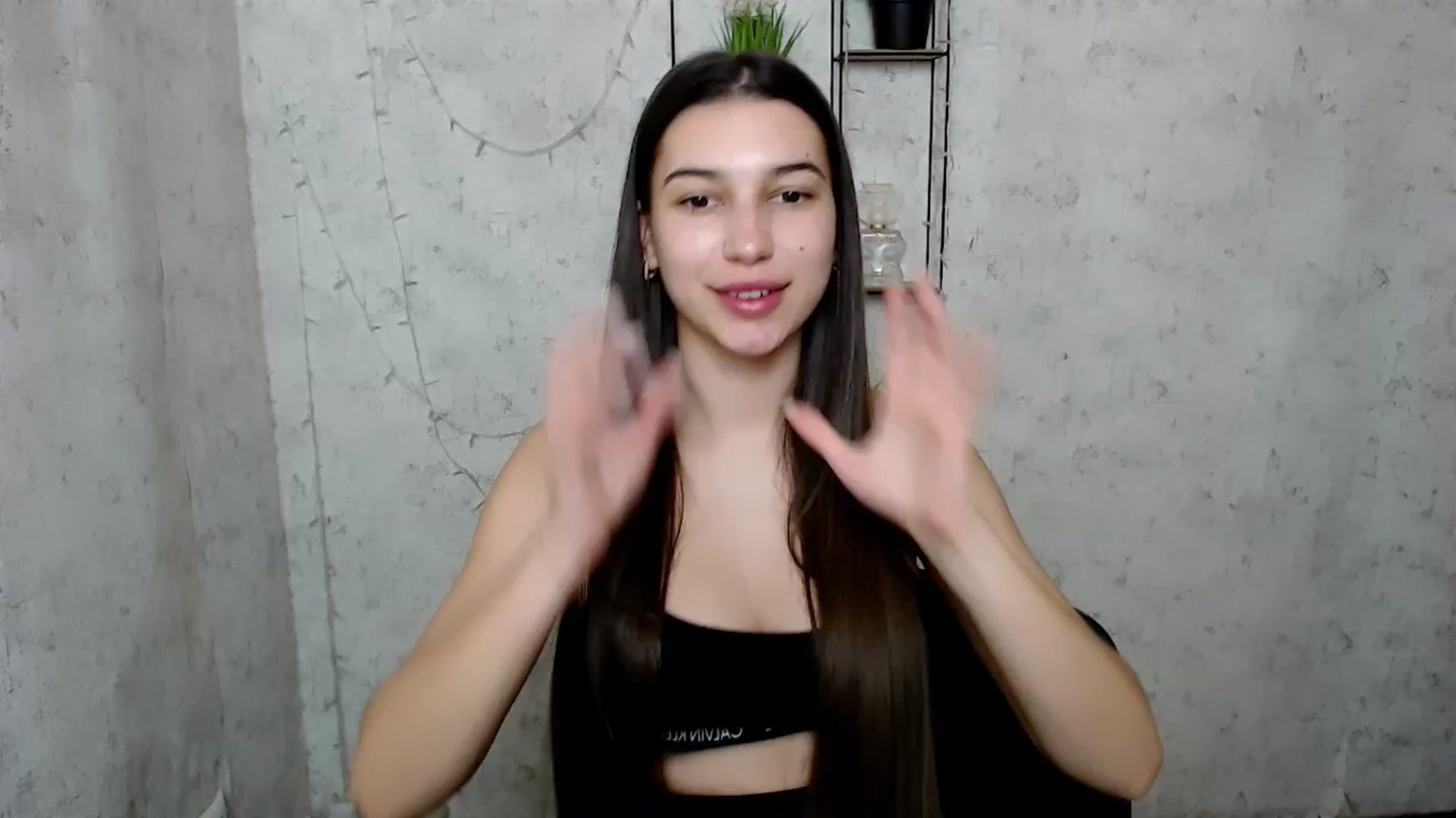 Gallery image thumbnail from PolaKim_'s myfreecams stream on, 03/26/2025, 10:38 image 13 of 20