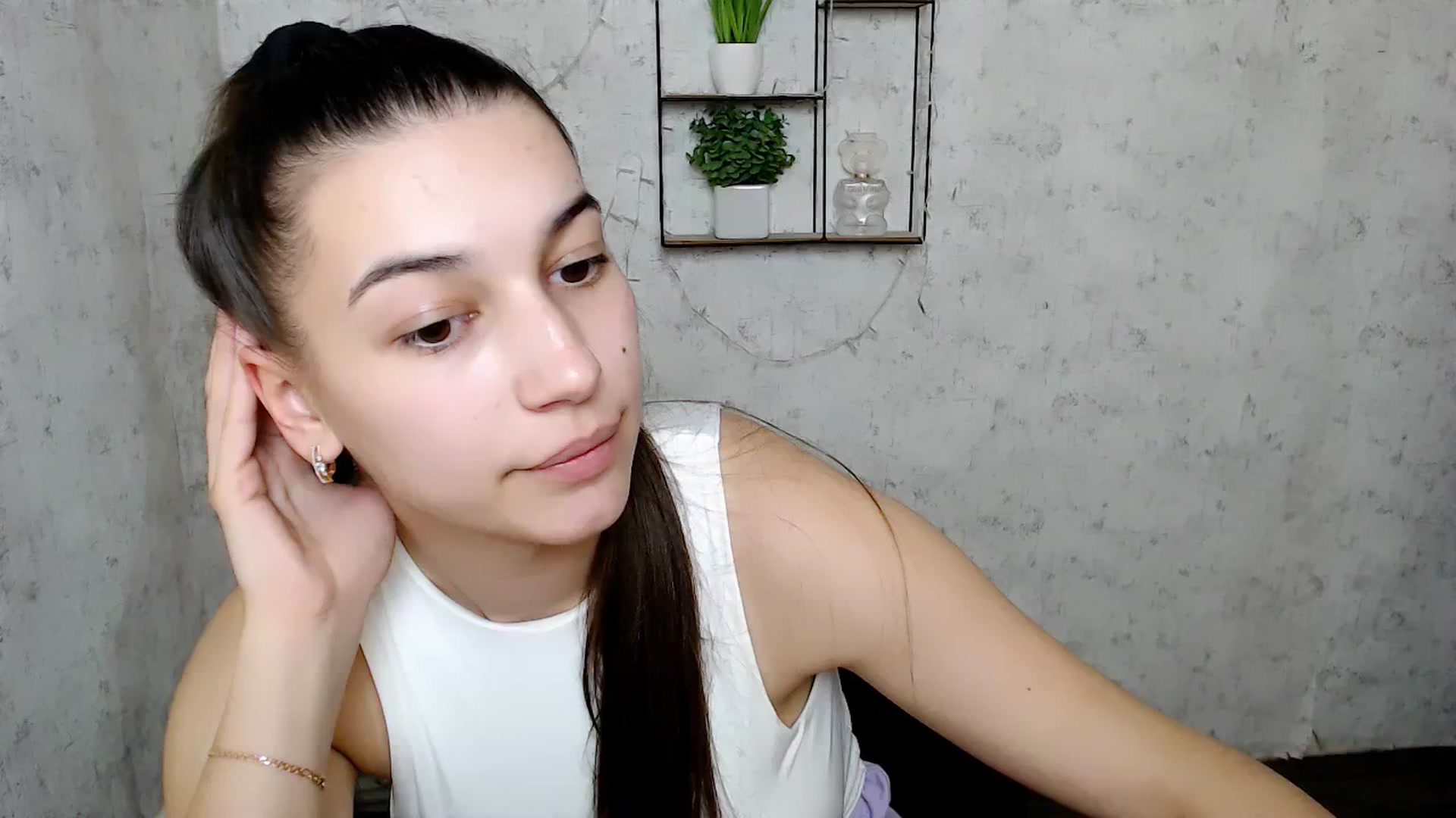 Gallery image thumbnail from PolaKim_'s myfreecams stream on, 03/29/2025, 12:23 image 10 of 20