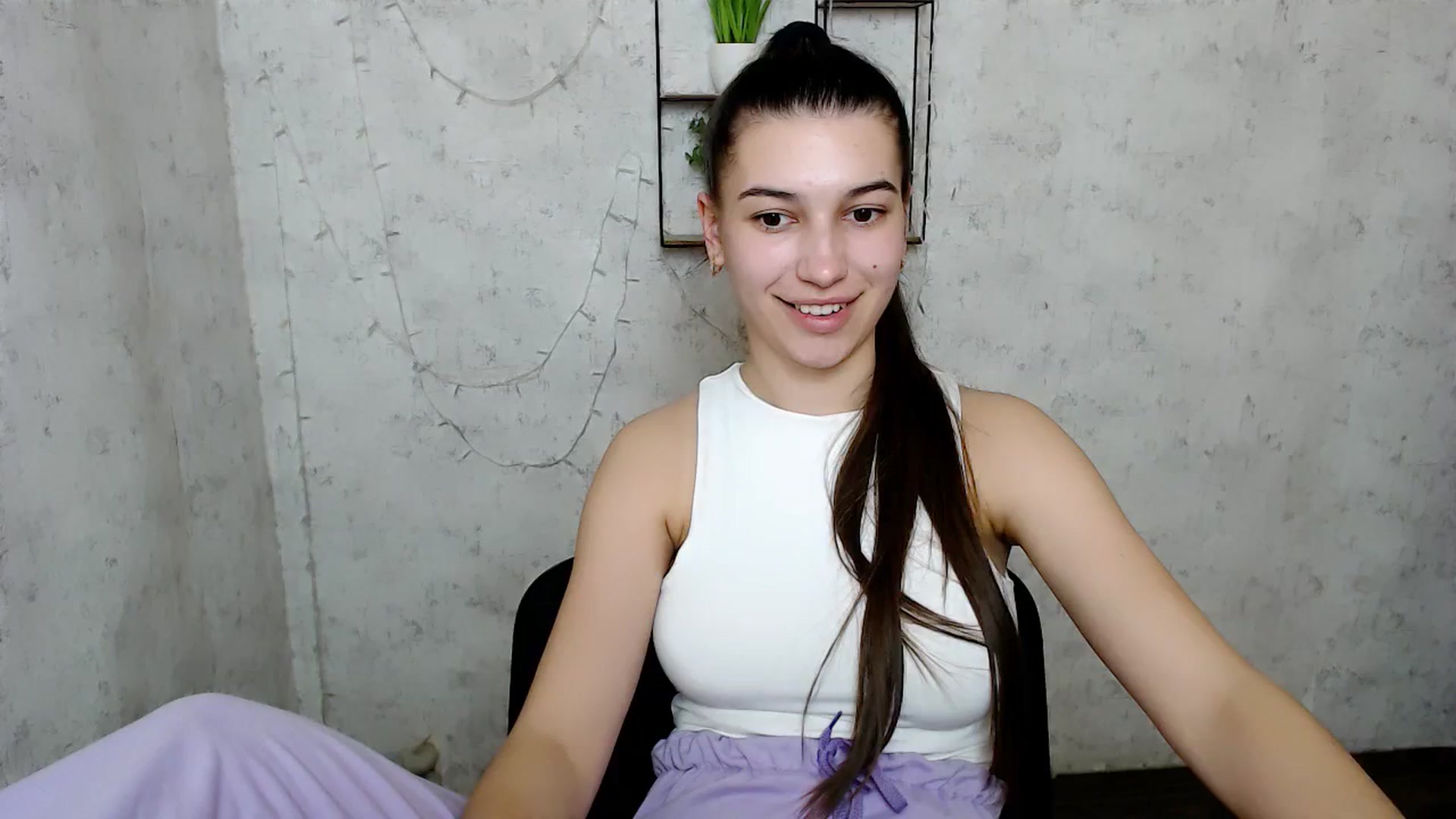 Gallery image thumbnail from PolaKim_'s myfreecams stream on, 03/29/2025, 12:23 image 18 of 20