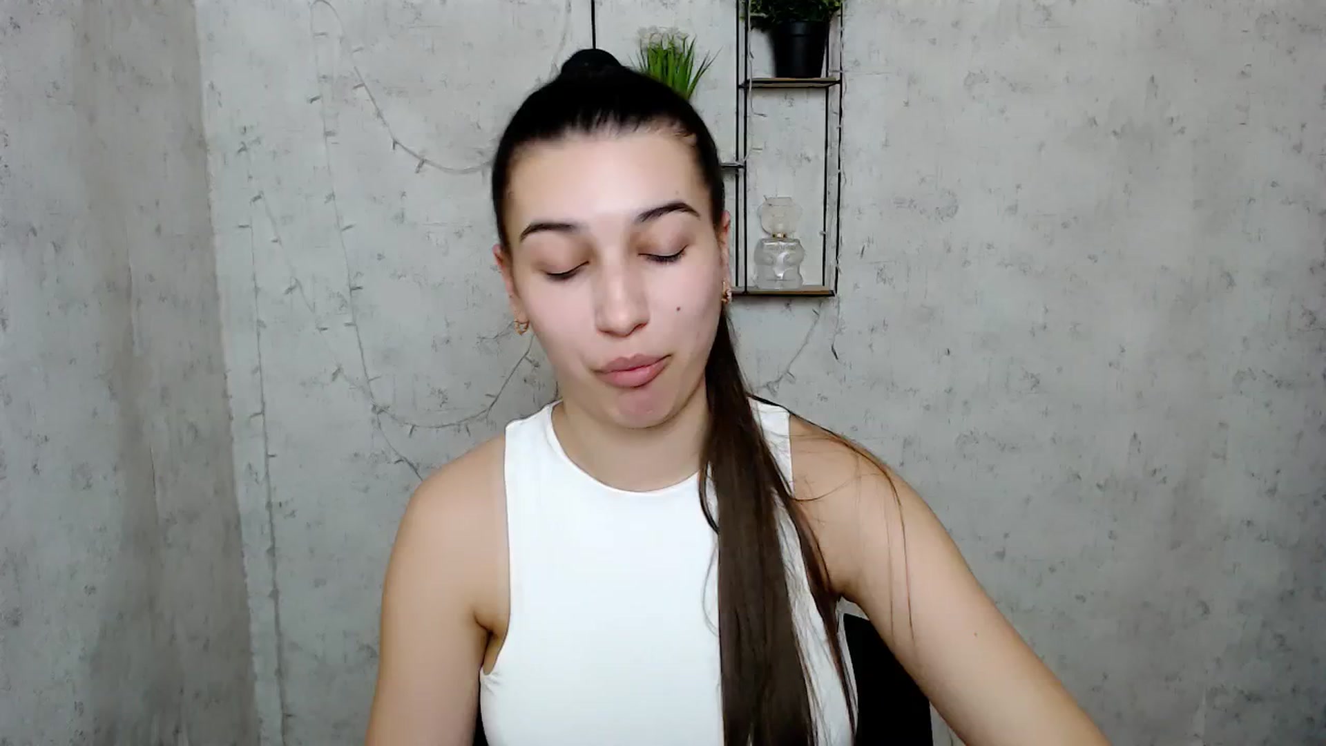 Gallery image thumbnail from PolaKim_'s myfreecams stream on, 03/29/2025, 12:23 image 8 of 20
