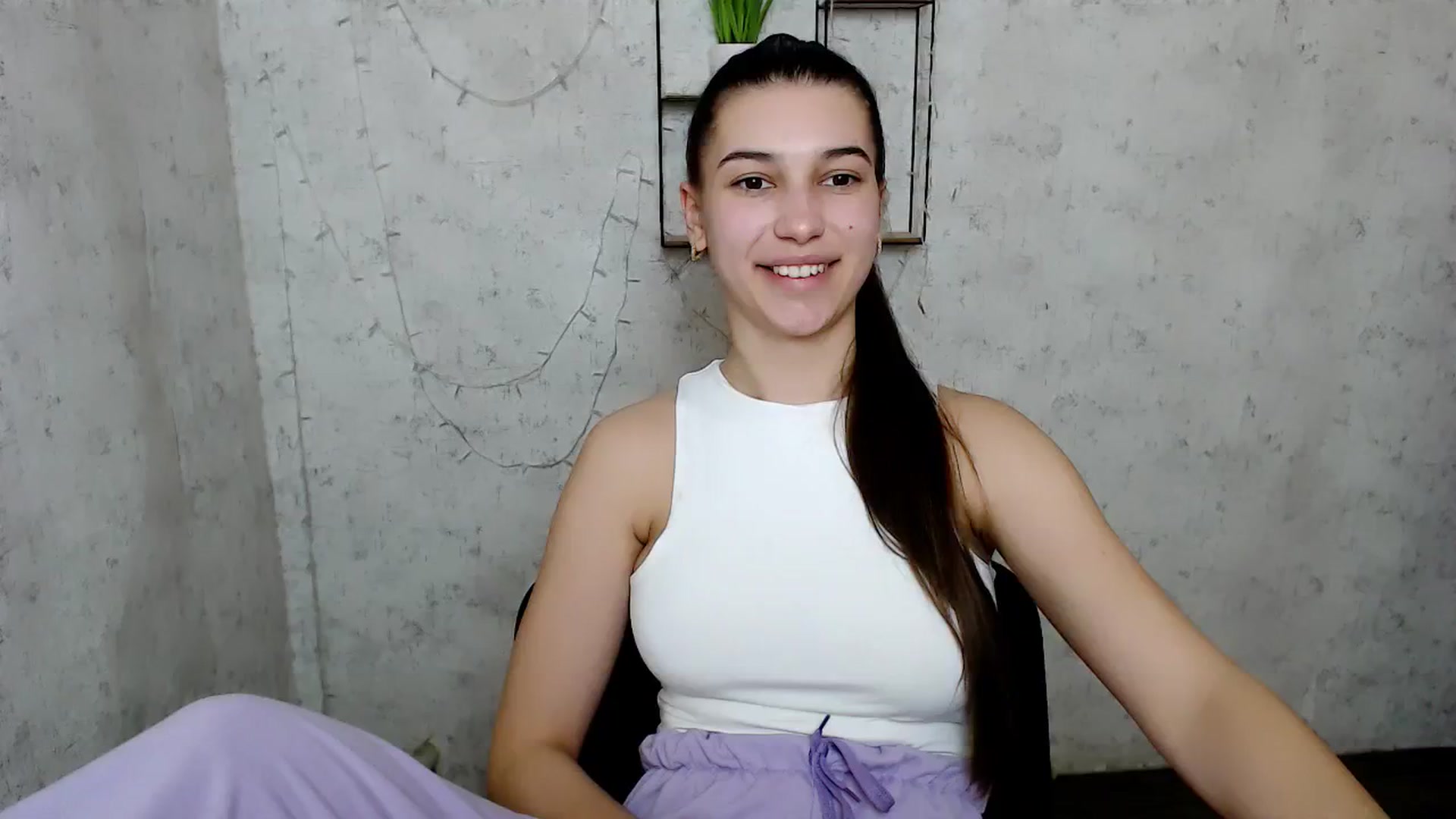 Gallery image thumbnail from PolaKim_'s myfreecams stream on, 03/29/2025, 12:23 image 15 of 20