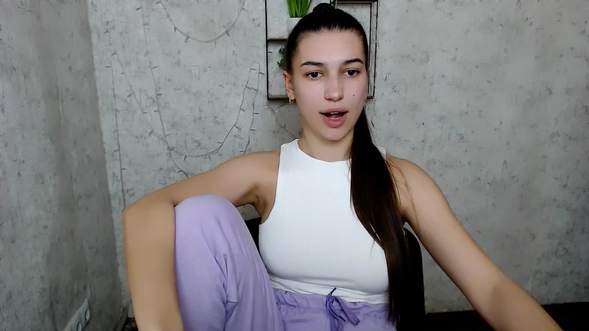 Gallery image thumbnail from PolaKim_'s myfreecams stream on, 03/29/2025, 12:23 image 14 of 20