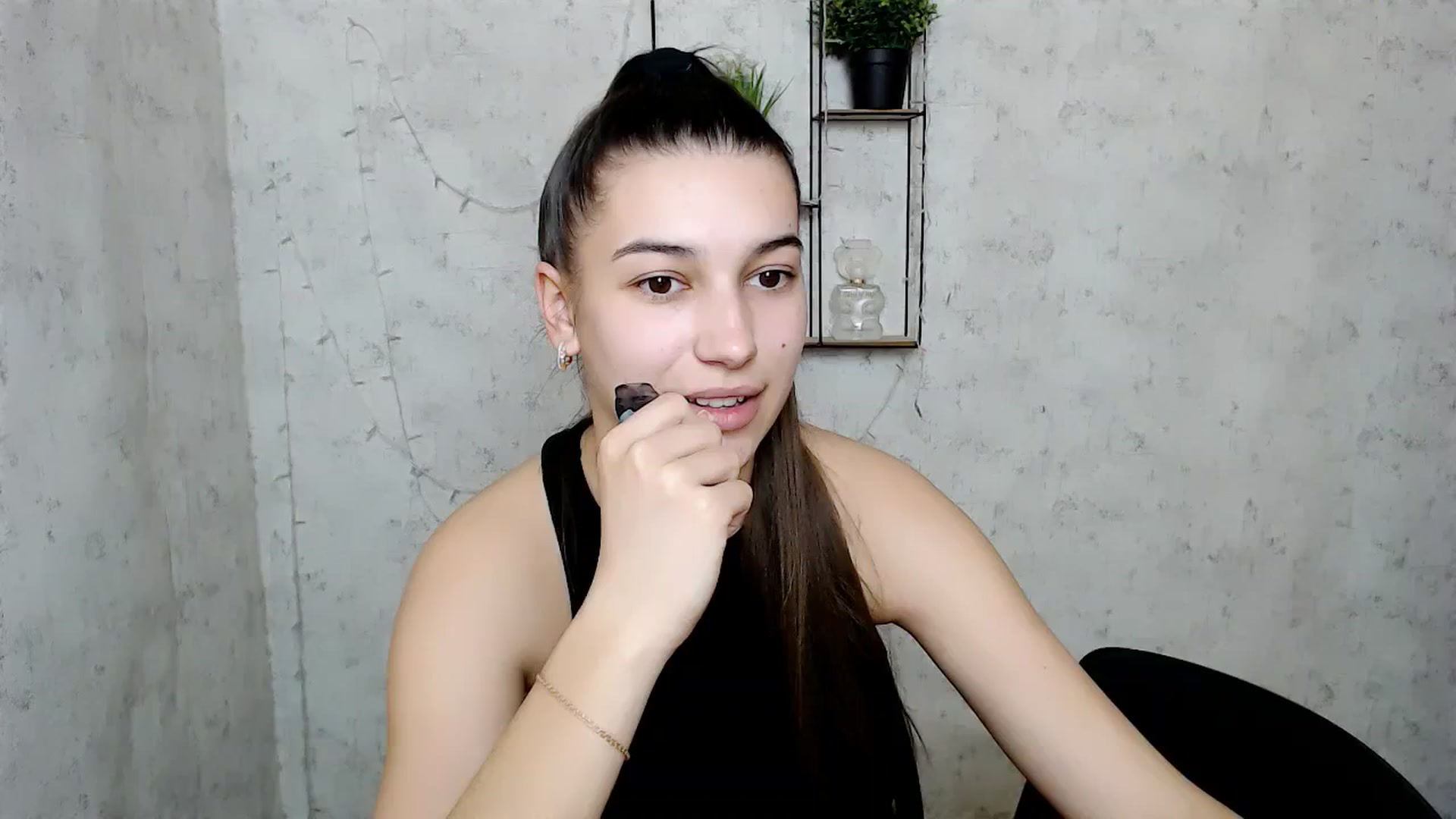 Gallery image thumbnail from PolaKim_'s myfreecams stream on, 03/30/2025, 11:52 image 18 of 20