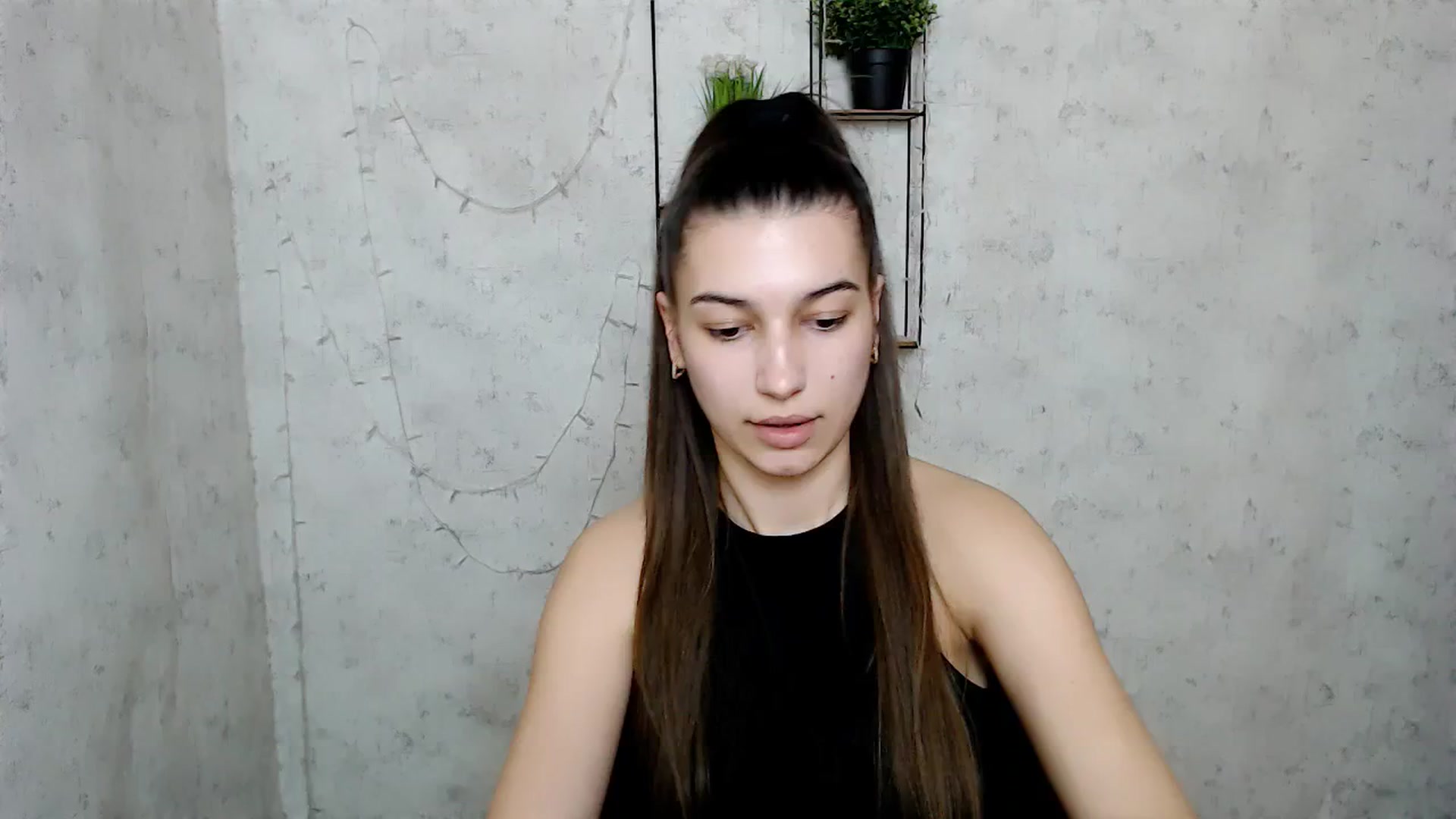 Gallery image thumbnail from PolaKim_'s myfreecams stream on, 03/30/2025, 11:52 image 12 of 20