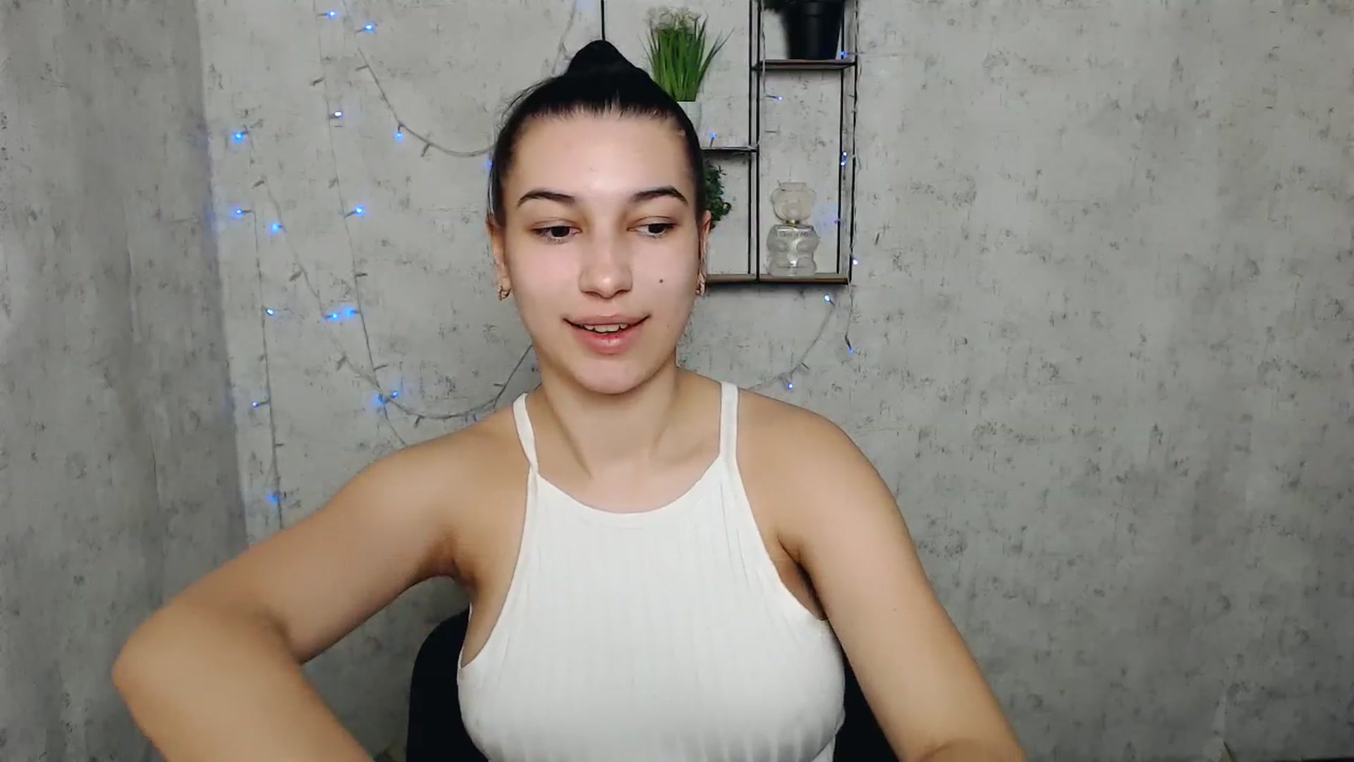 Gallery image thumbnail from PolaKim_'s myfreecams stream on, 03/31/2025, 07:31 image 12 of 20