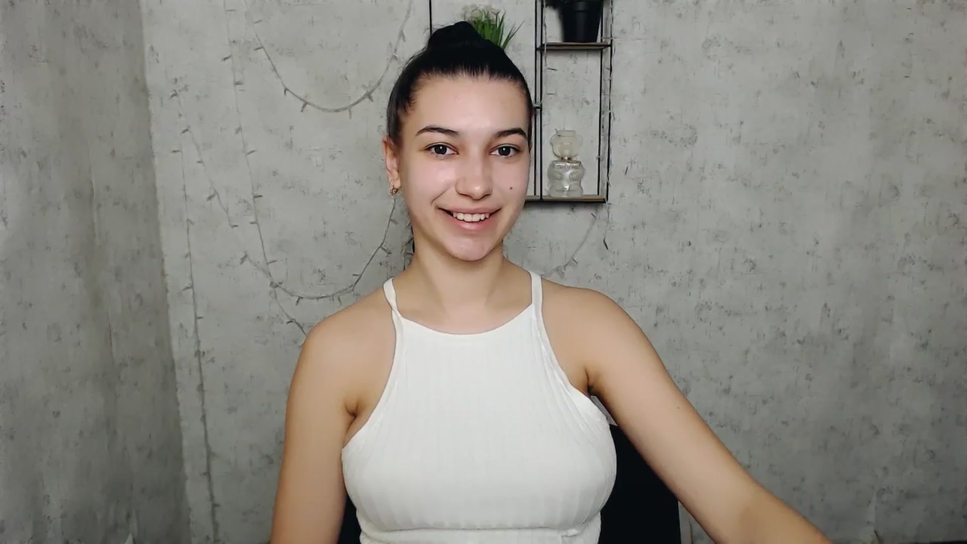 Gallery image thumbnail from PolaKim_'s myfreecams stream on, 03/31/2025, 07:31 image 10 of 20
