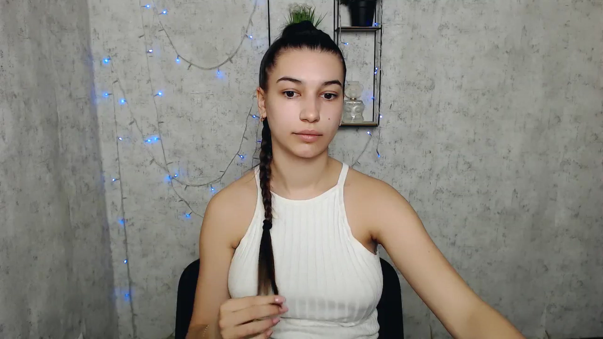 Gallery image thumbnail from PolaKim_'s myfreecams stream on, 03/31/2025, 08:06 image 12 of 20