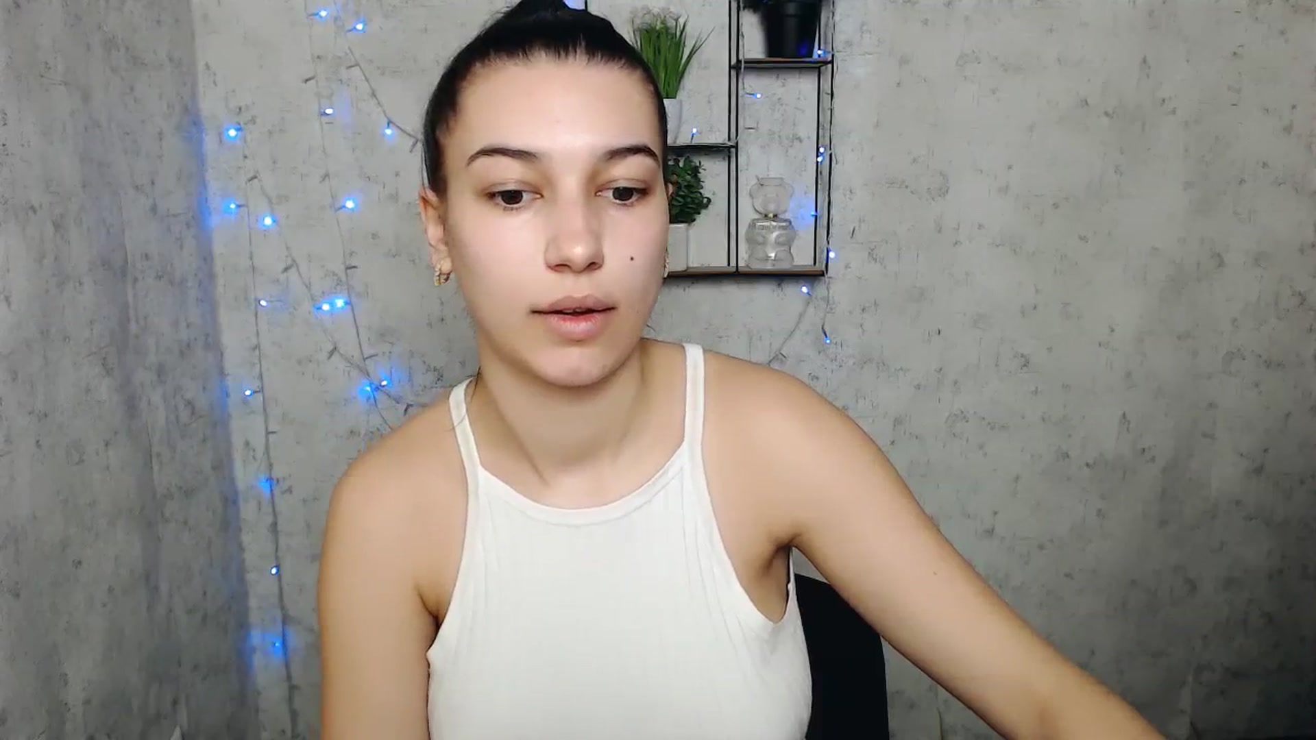 Gallery image thumbnail from PolaKim_'s myfreecams stream on, 03/31/2025, 08:06 image 17 of 20