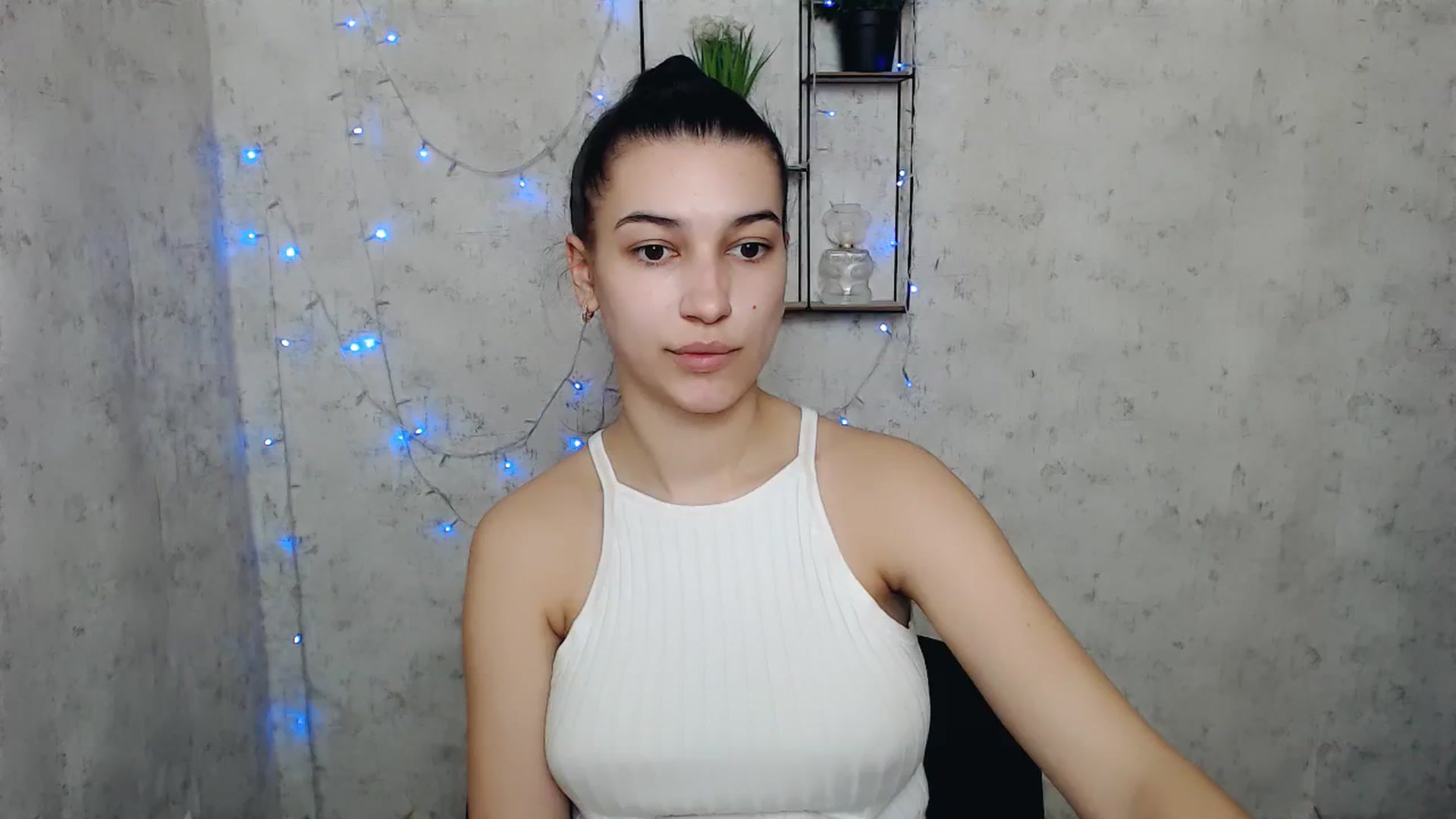 Gallery image thumbnail from PolaKim_'s myfreecams stream on, 03/31/2025, 09:21 image 15 of 20