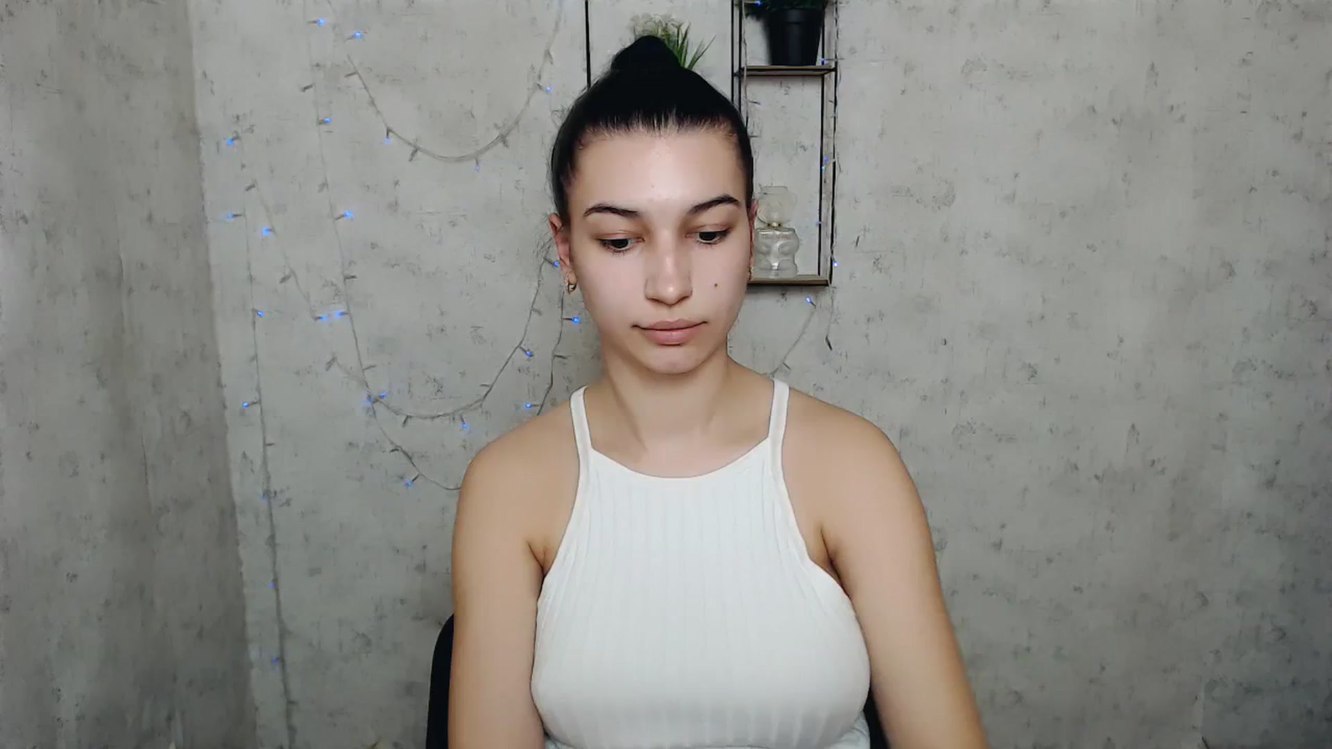 Gallery image thumbnail from PolaKim_'s myfreecams stream on, 03/31/2025, 09:21 image 19 of 20
