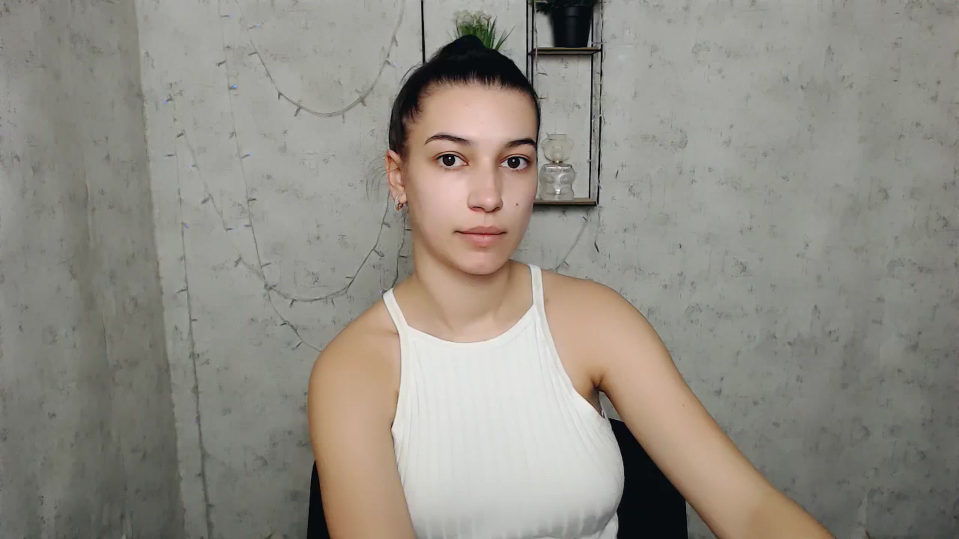 Gallery image thumbnail from PolaKim_'s myfreecams stream on, 03/31/2025, 09:21 image 10 of 20