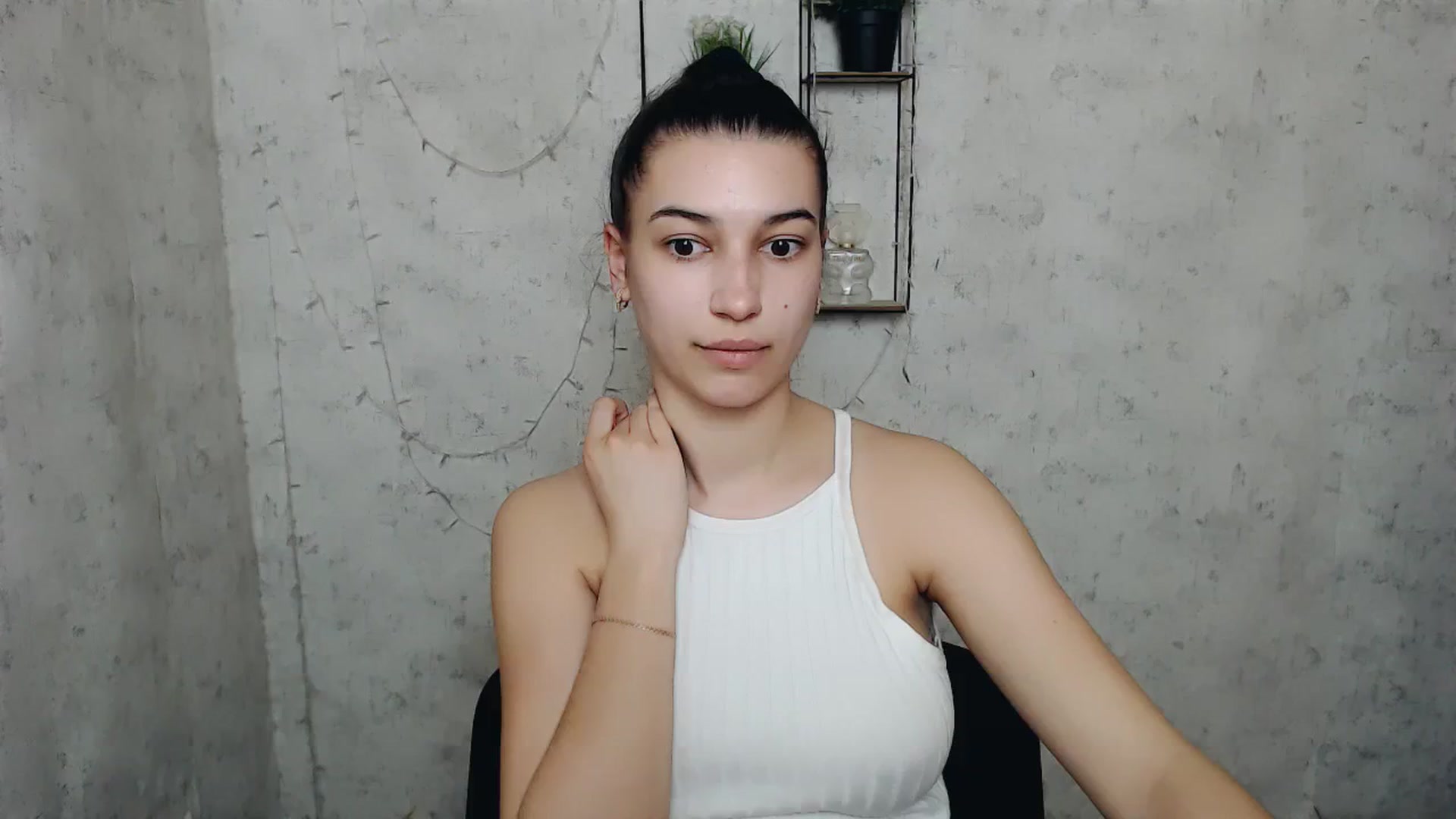 Gallery image thumbnail from PolaKim_'s myfreecams stream on, 03/31/2025, 09:21 image 20 of 20