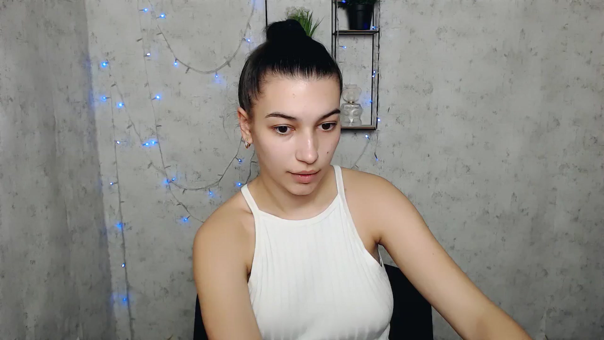Gallery image thumbnail from PolaKim_'s myfreecams stream on, 03/31/2025, 09:21 image 9 of 20