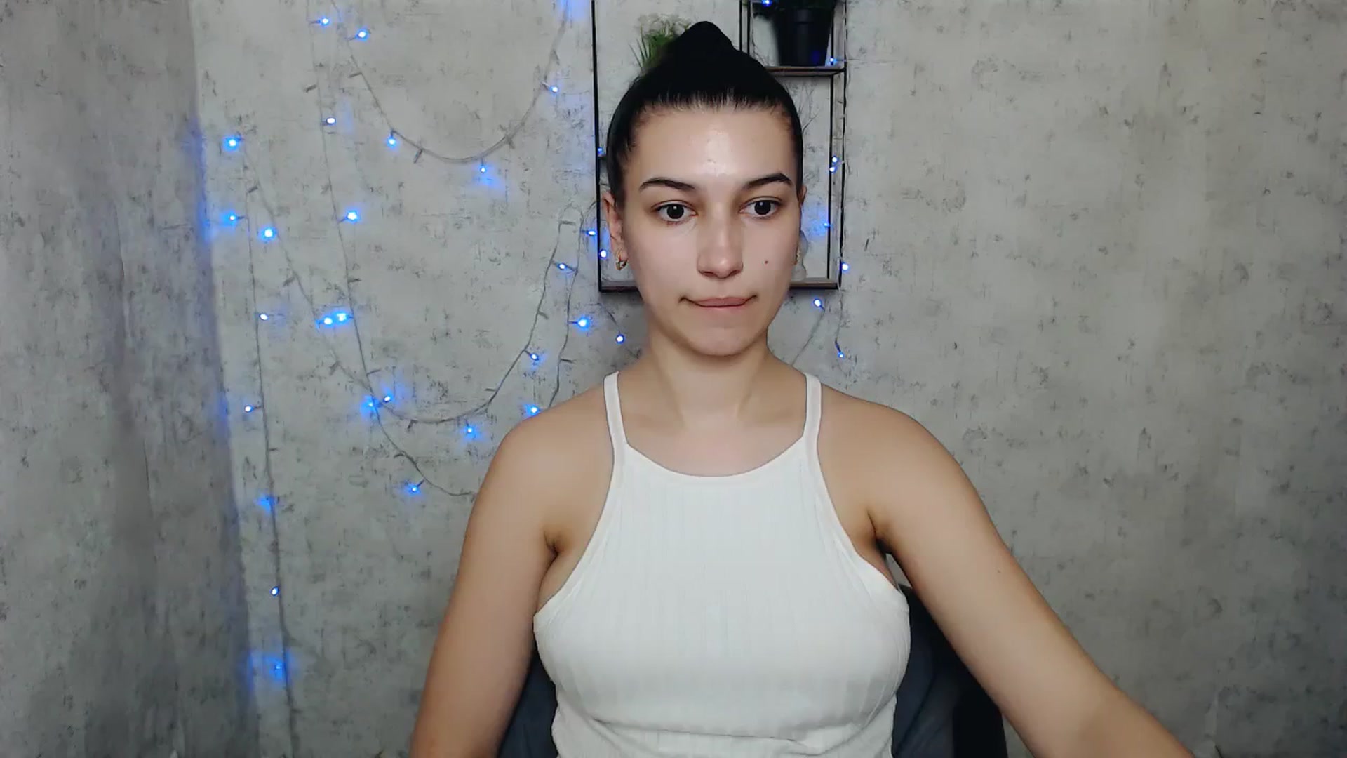 Gallery image thumbnail from PolaKim_'s myfreecams stream on, 03/31/2025, 11:20 image 7 of 20