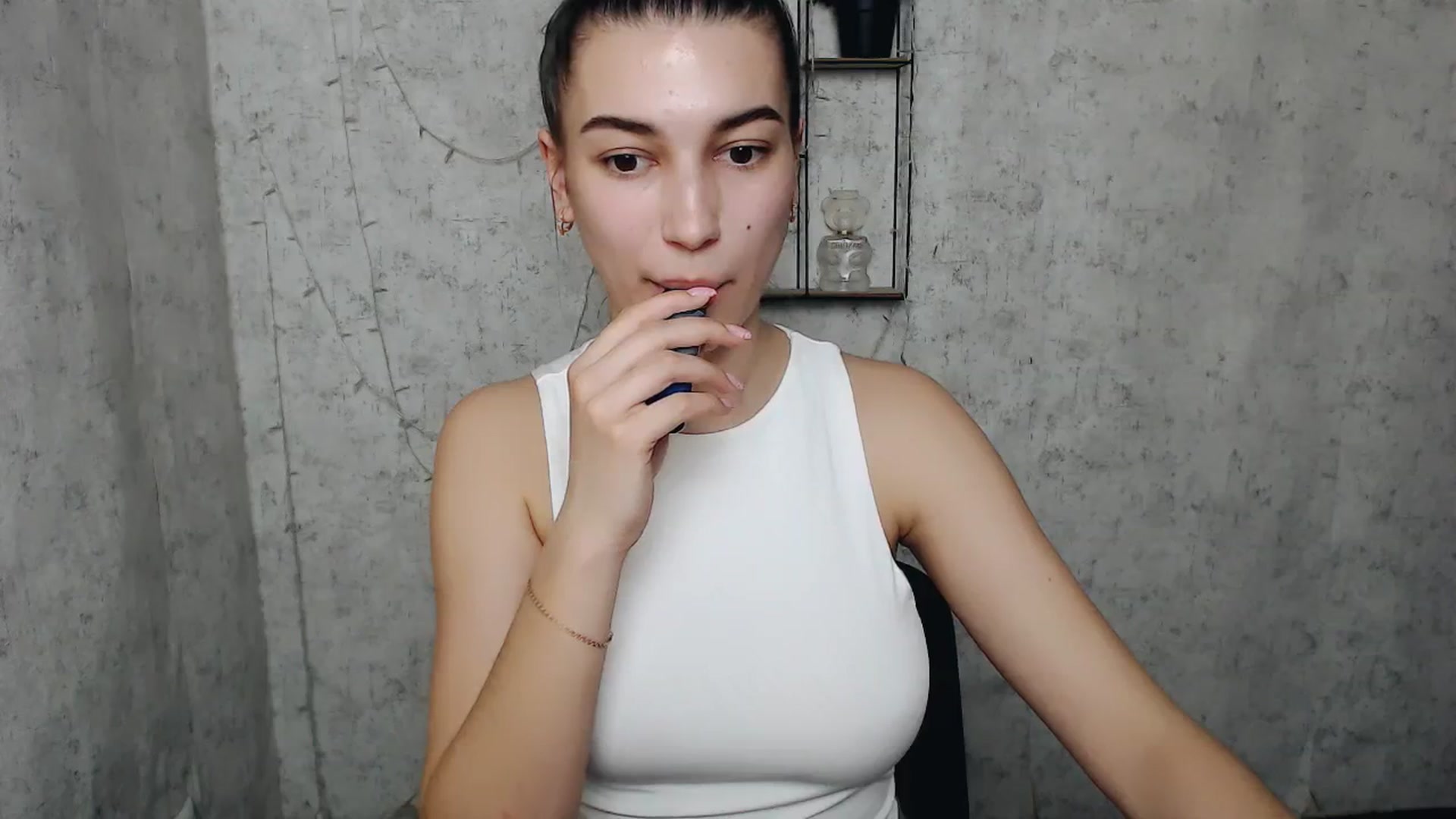 Gallery image thumbnail from PolaKim_'s myfreecams stream on, 04/01/2025, 10:59 image 8 of 20