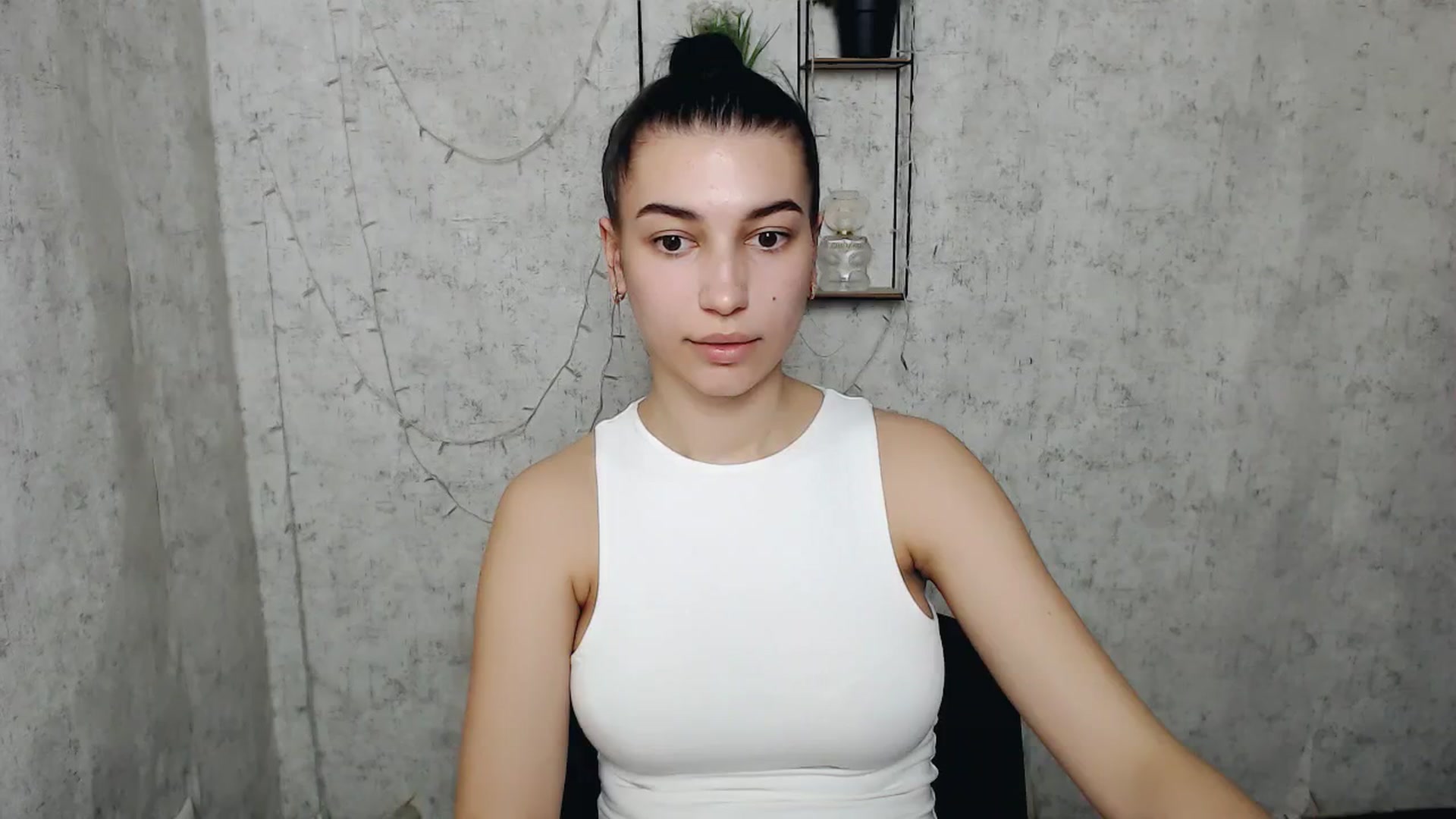 Gallery image thumbnail from PolaKim_'s myfreecams stream on, 04/01/2025, 10:59 image 16 of 20