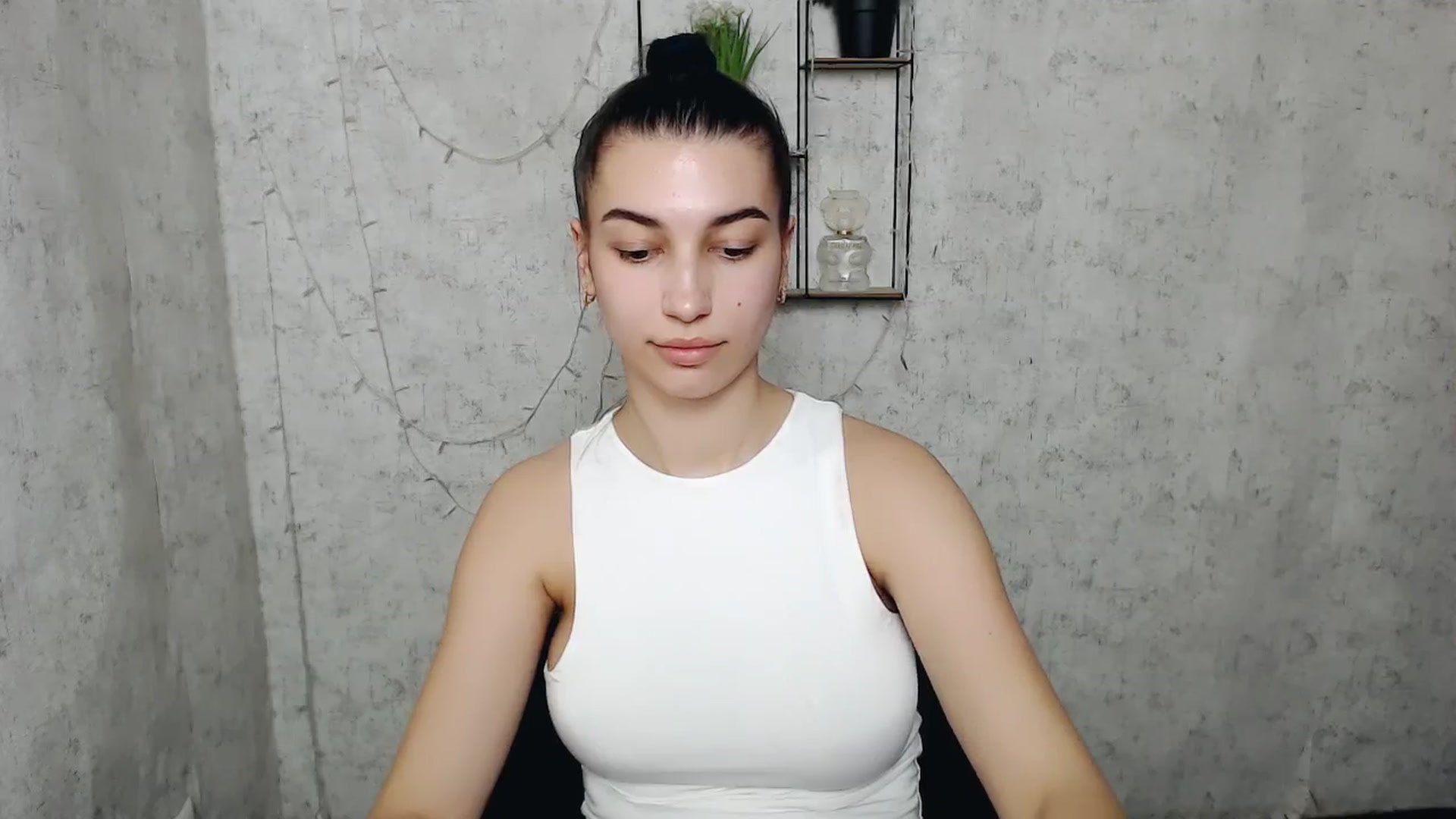 Gallery image thumbnail from PolaKim_'s myfreecams stream on, 04/01/2025, 10:59 image 10 of 20